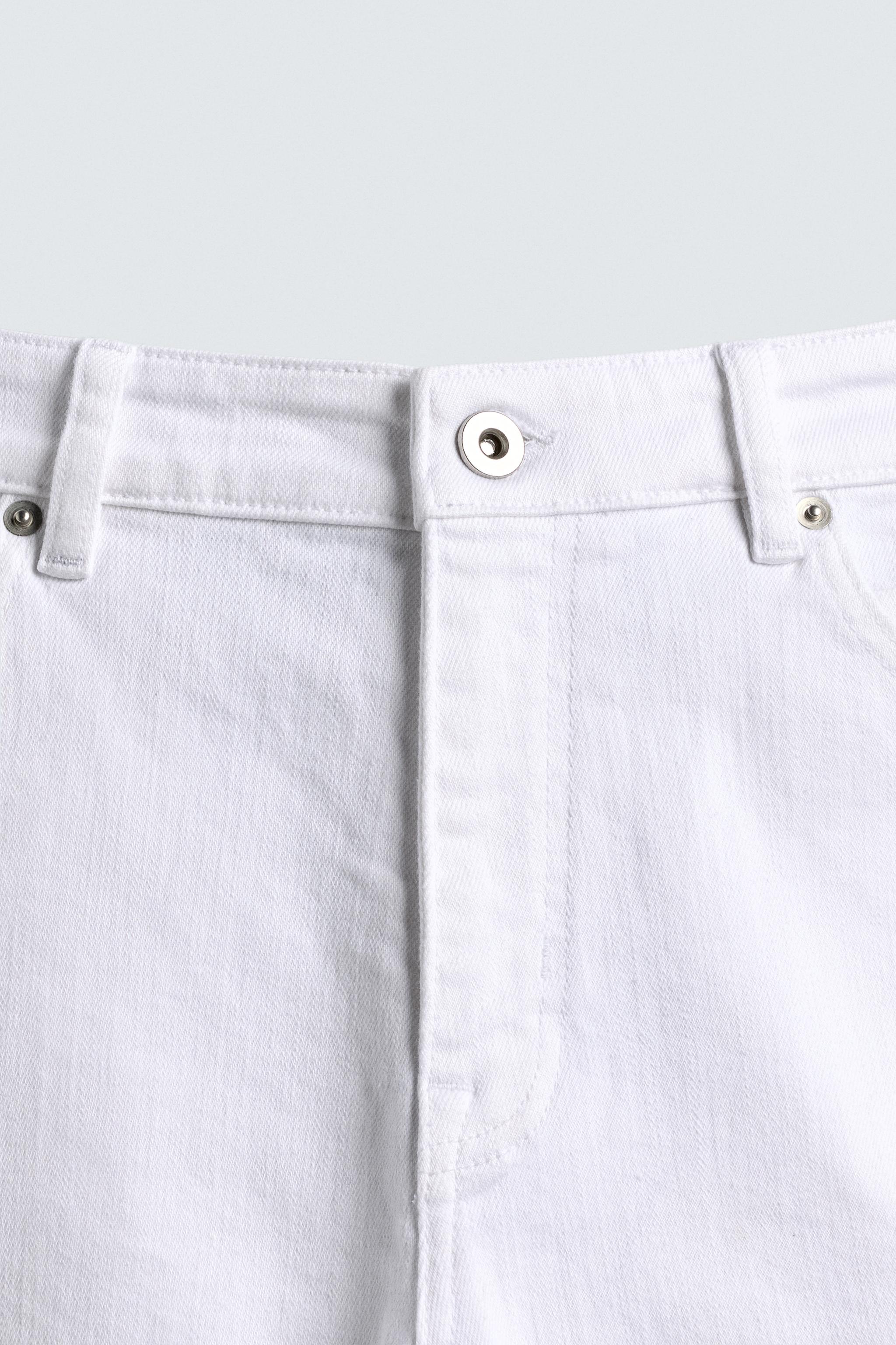 RIPPED SKINNY FIT JEANS