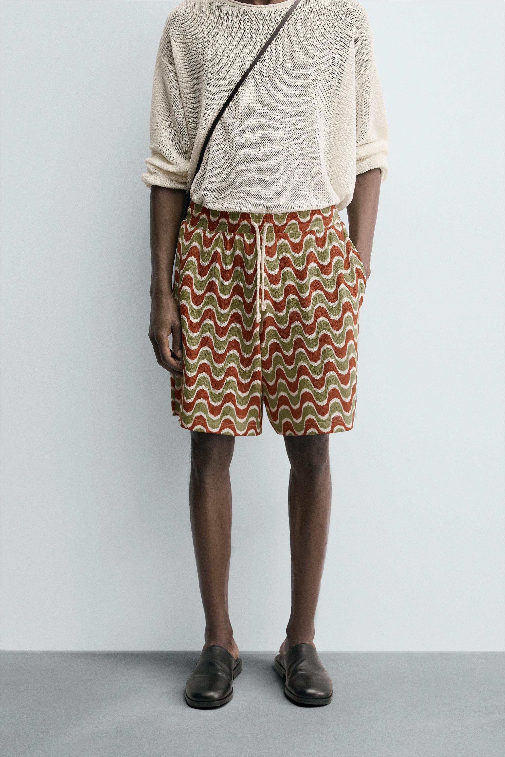 GEOMETRIC JACQUARD SHORTS