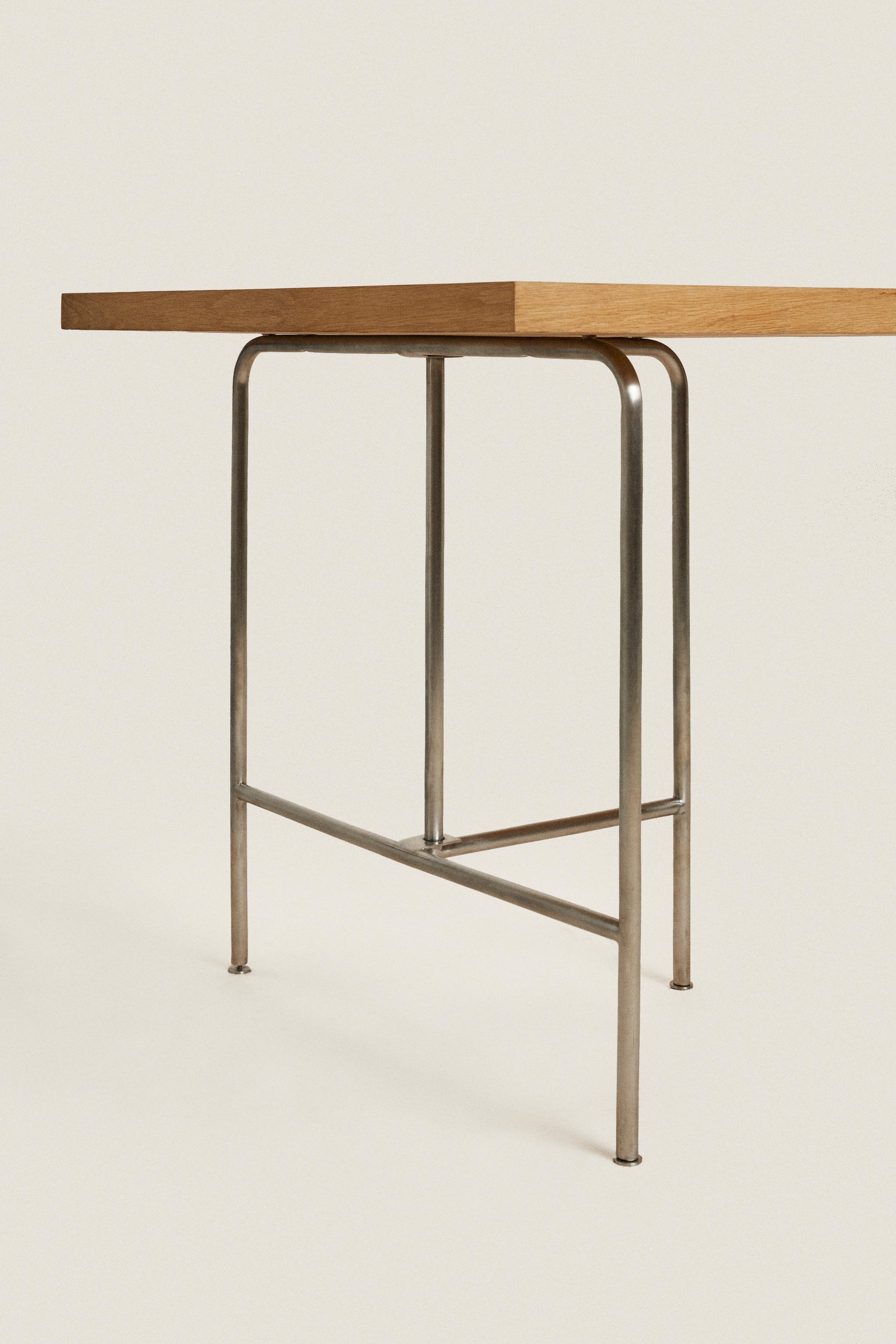 WOOD AND METAL OFFICE DESK