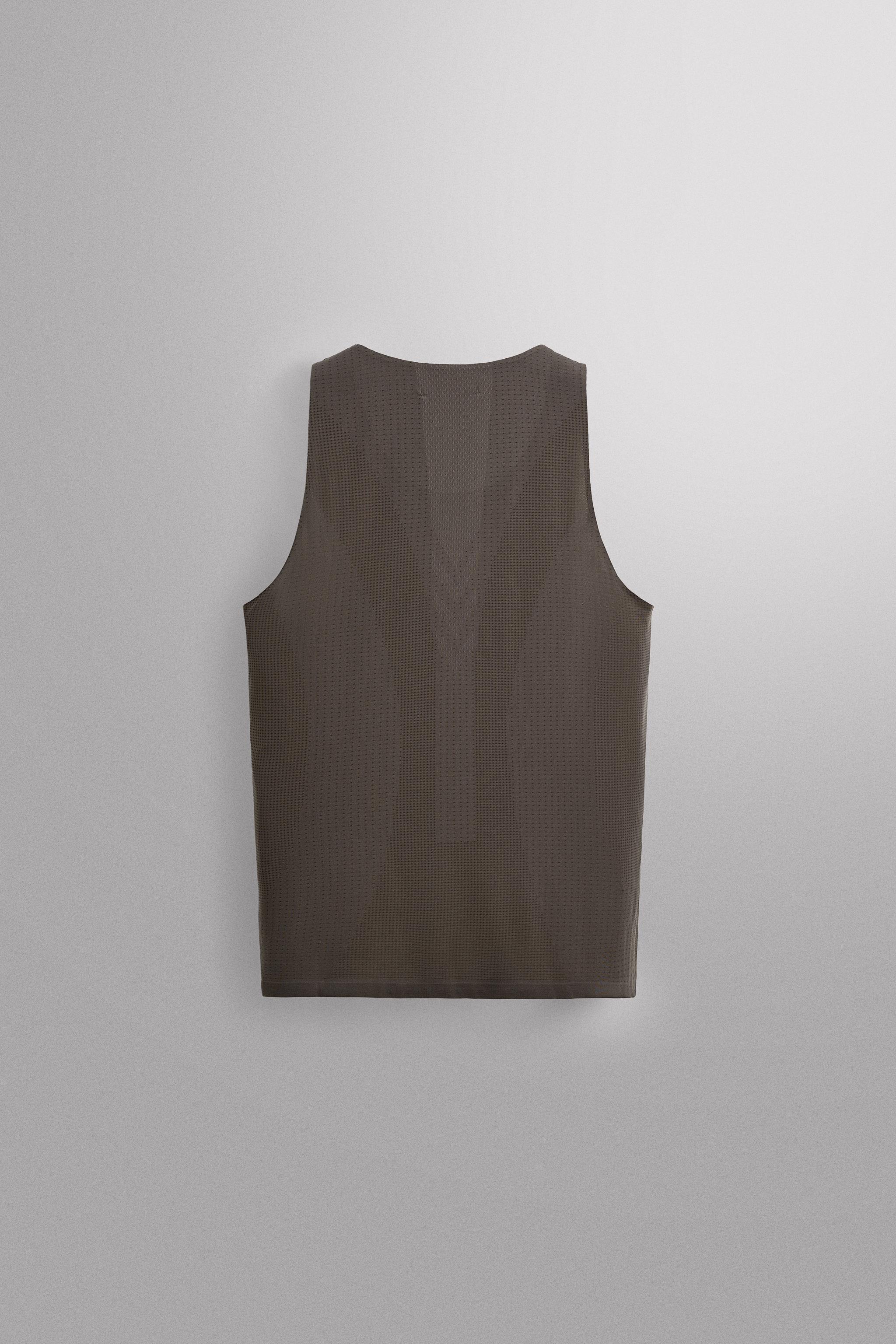 SEAMLESS TRAINING TANK TOP