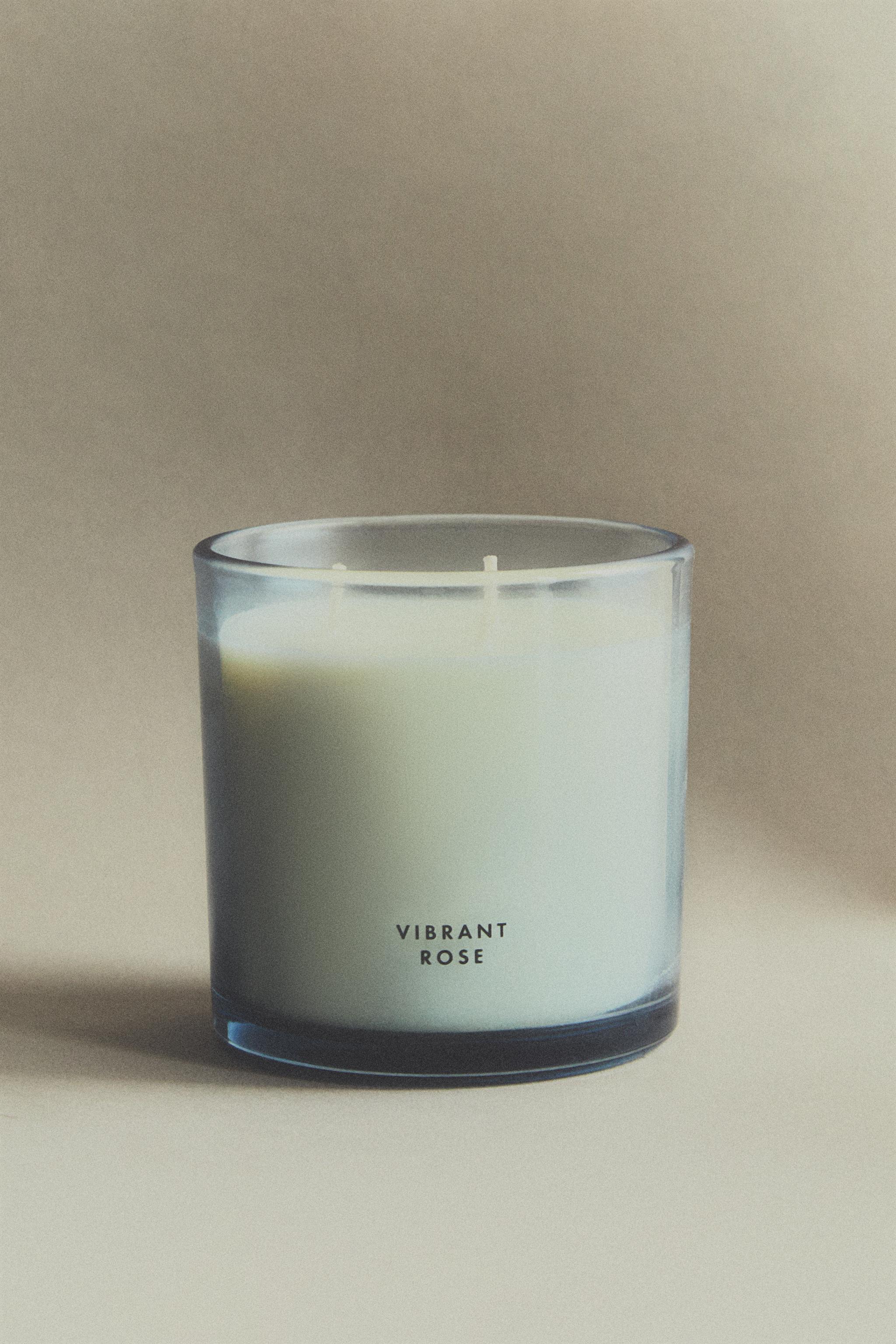 (400 G) VIBRANT ROSE SCENTED CANDLE