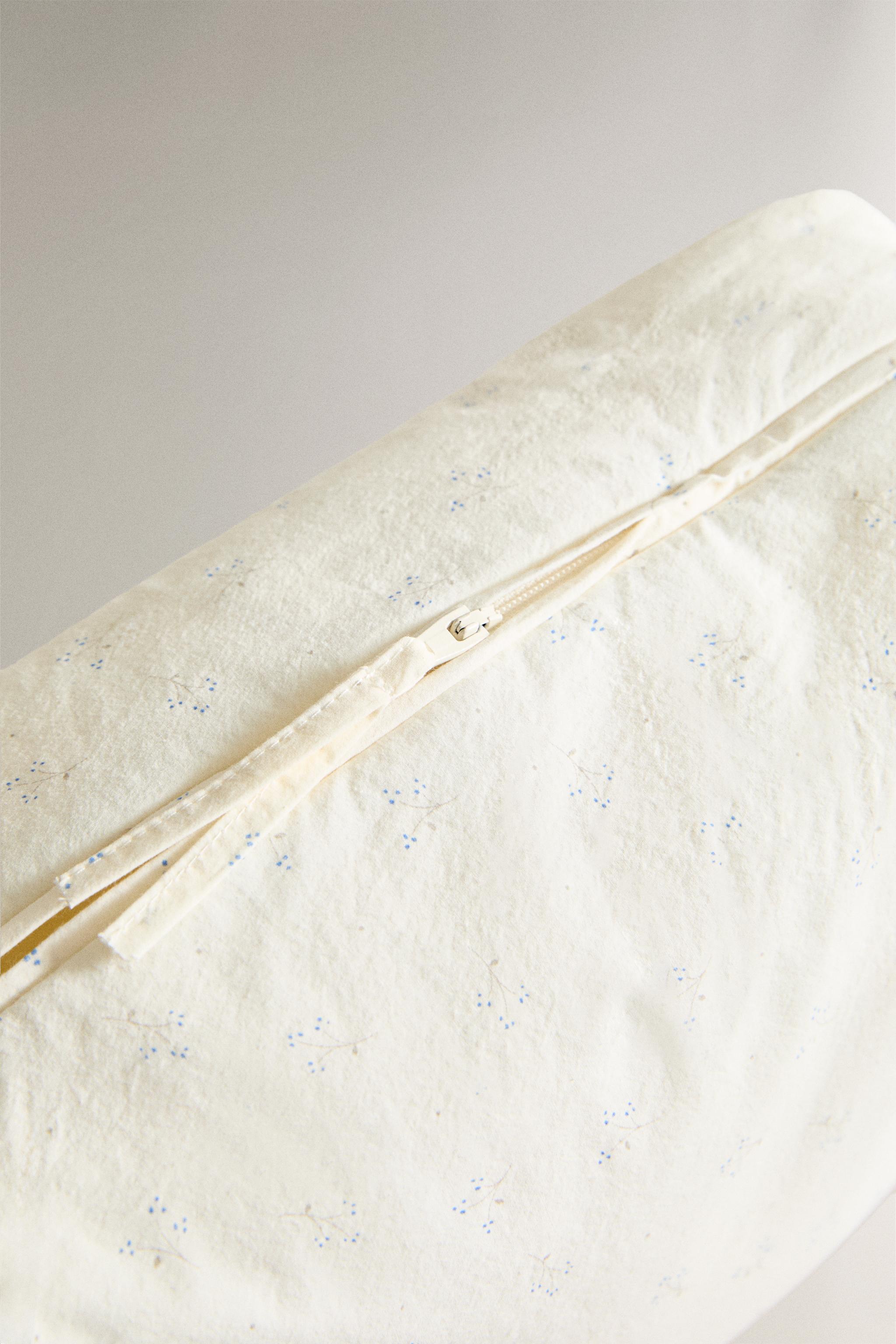 CHILDREN'S LARGE FLORAL COSMETIC BAG