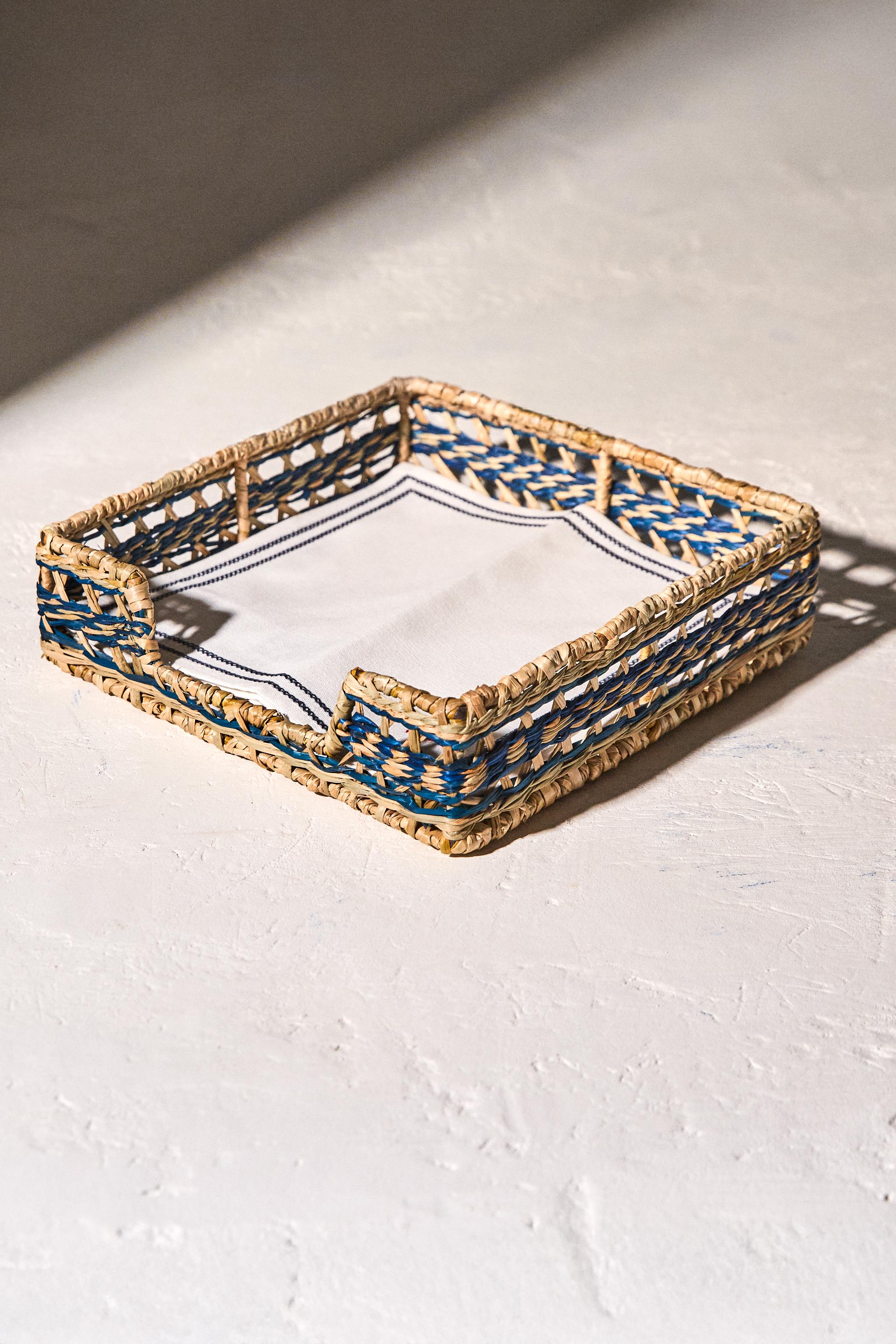 SQUARE SEAGRASS NAPKIN HOLDER