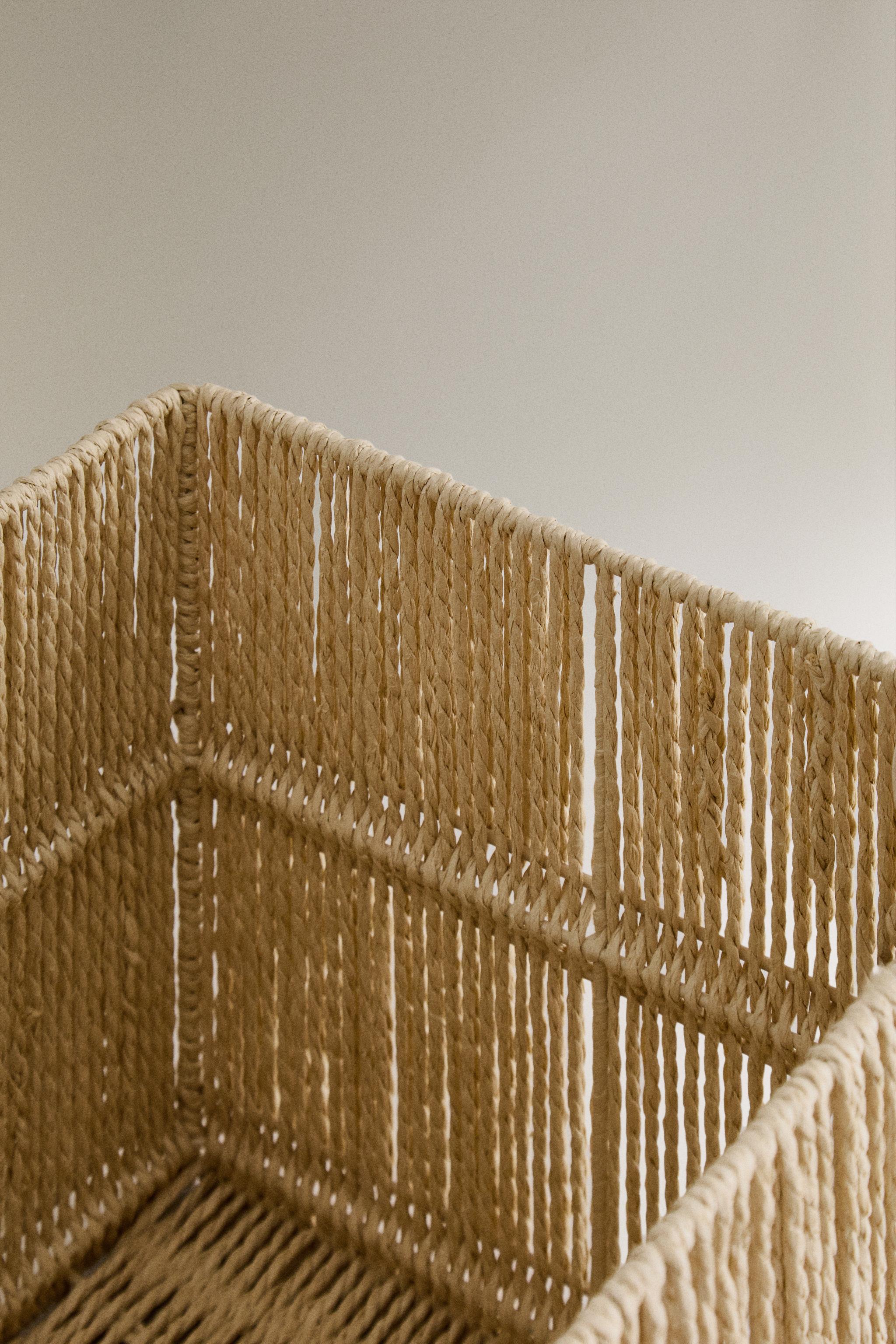 WOVEN PAPER BASKET