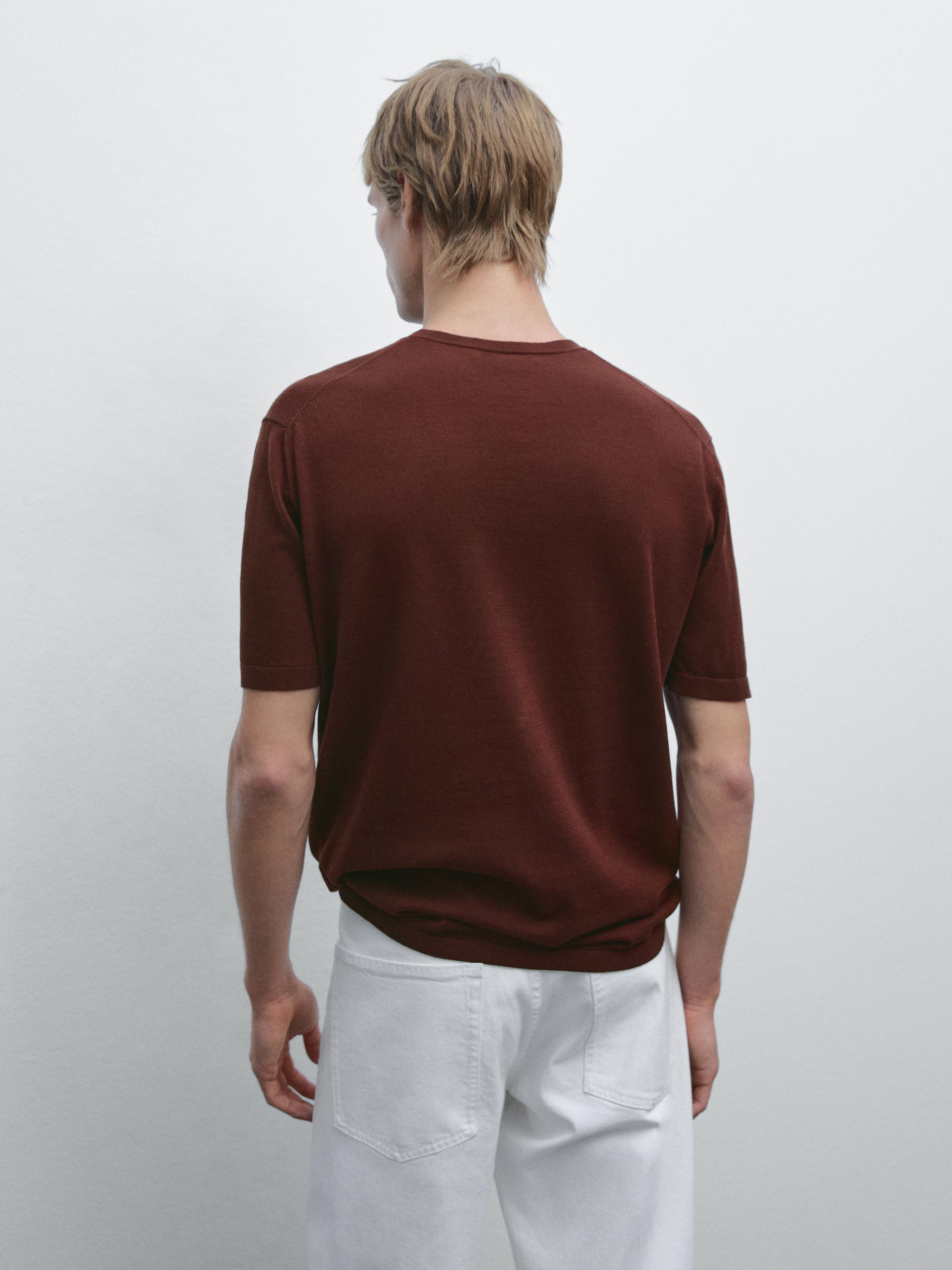 100% cotton knit T-shirt