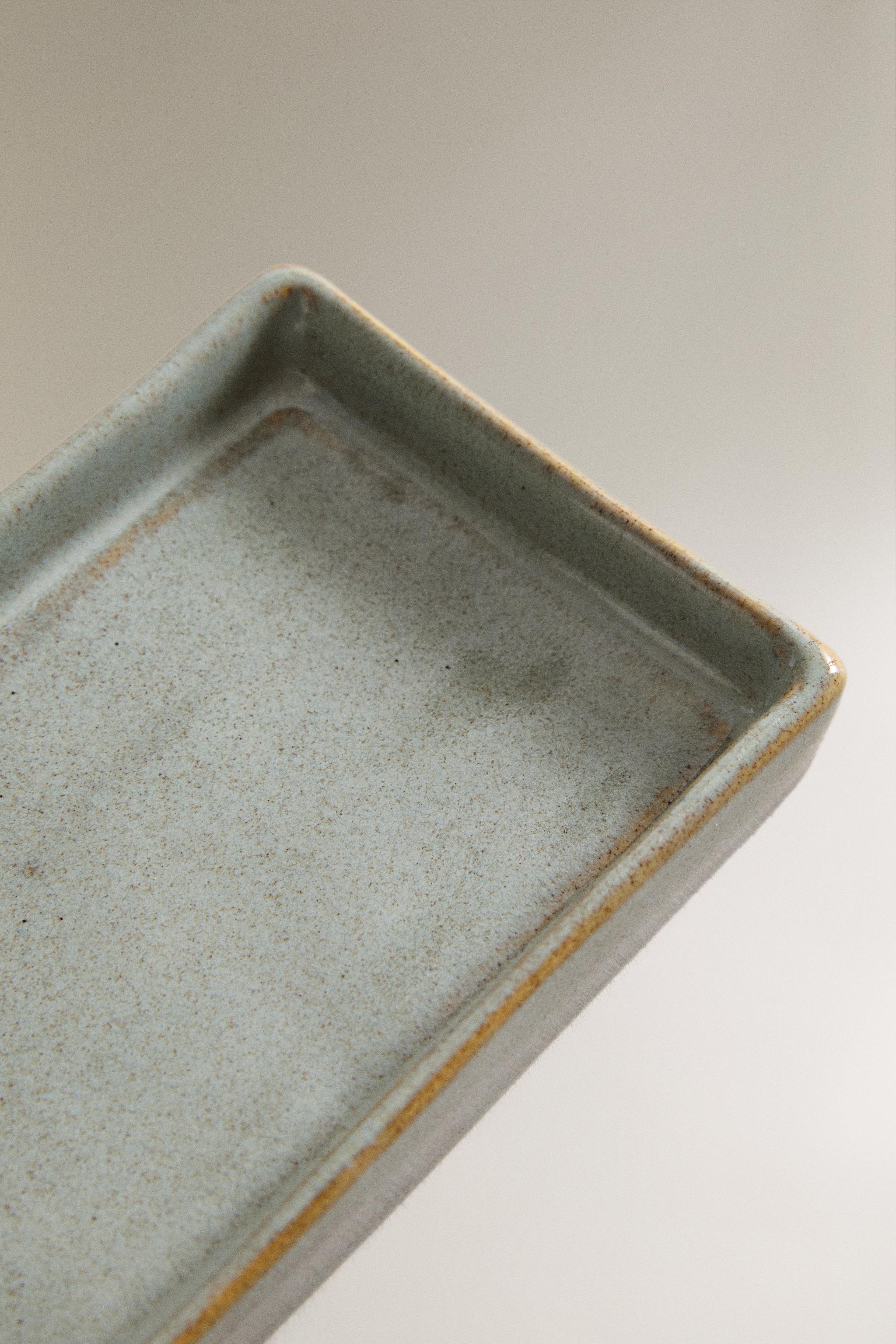 GREENISH BATHROOM SOAP DISH