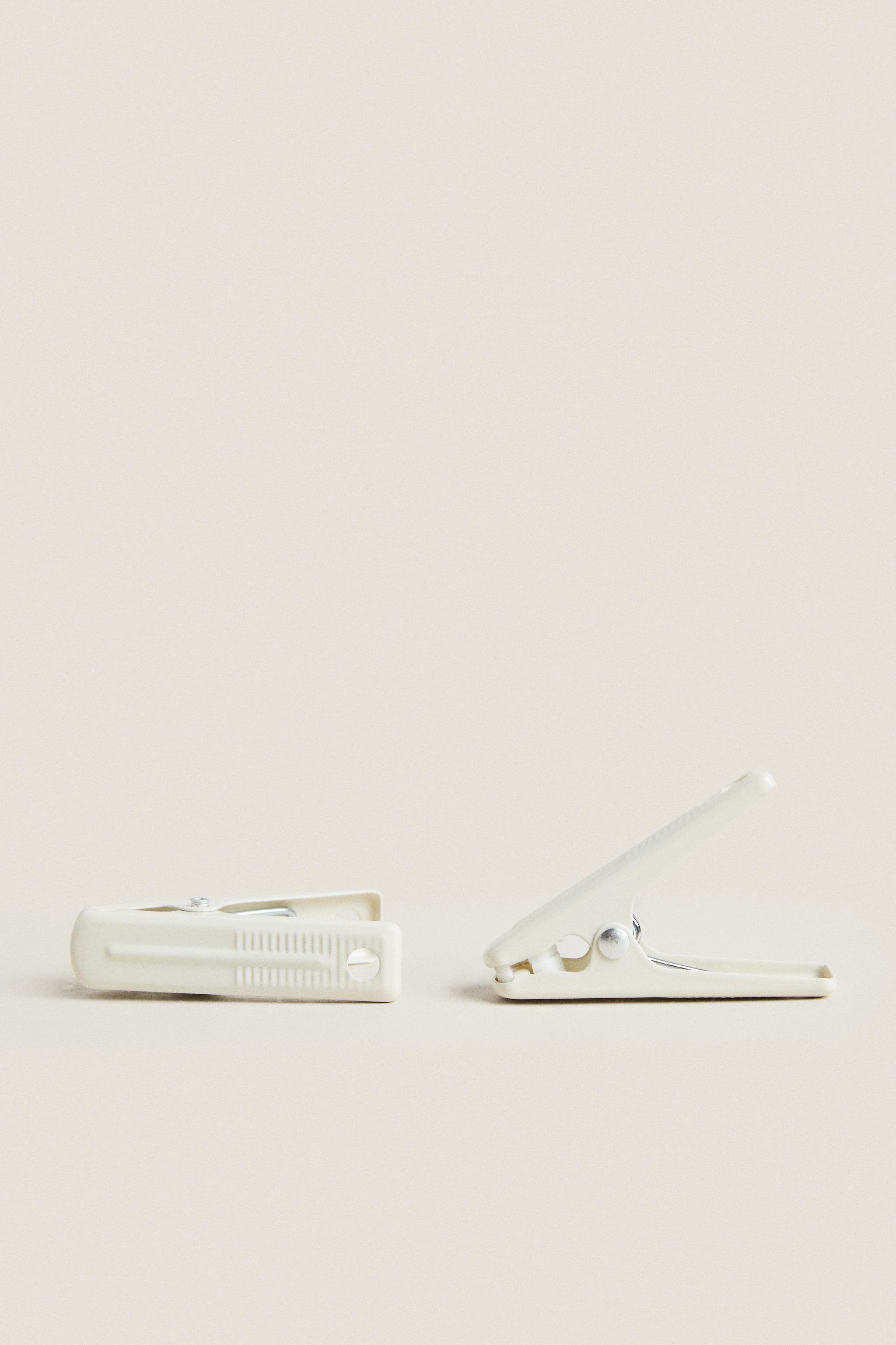 CLOTHESPIN PACK (PACK OF 20)