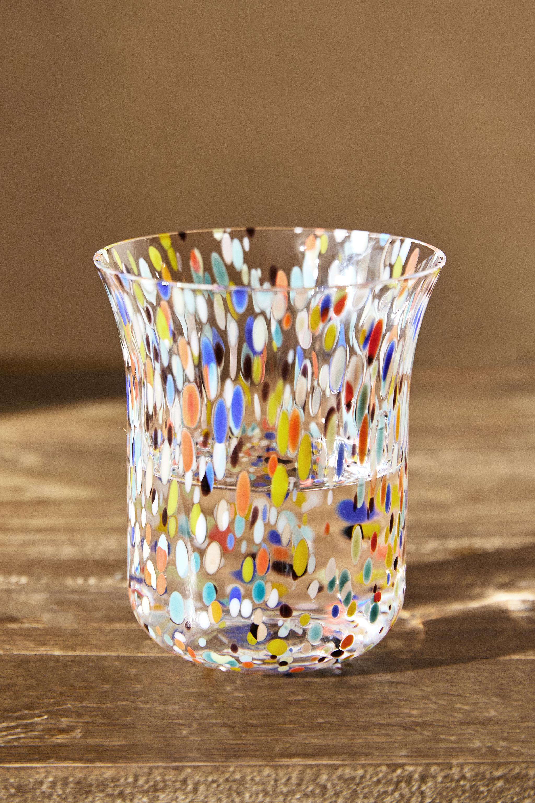 BLOWN GLASS TUMBLER WITH SPECKLED DESIGN