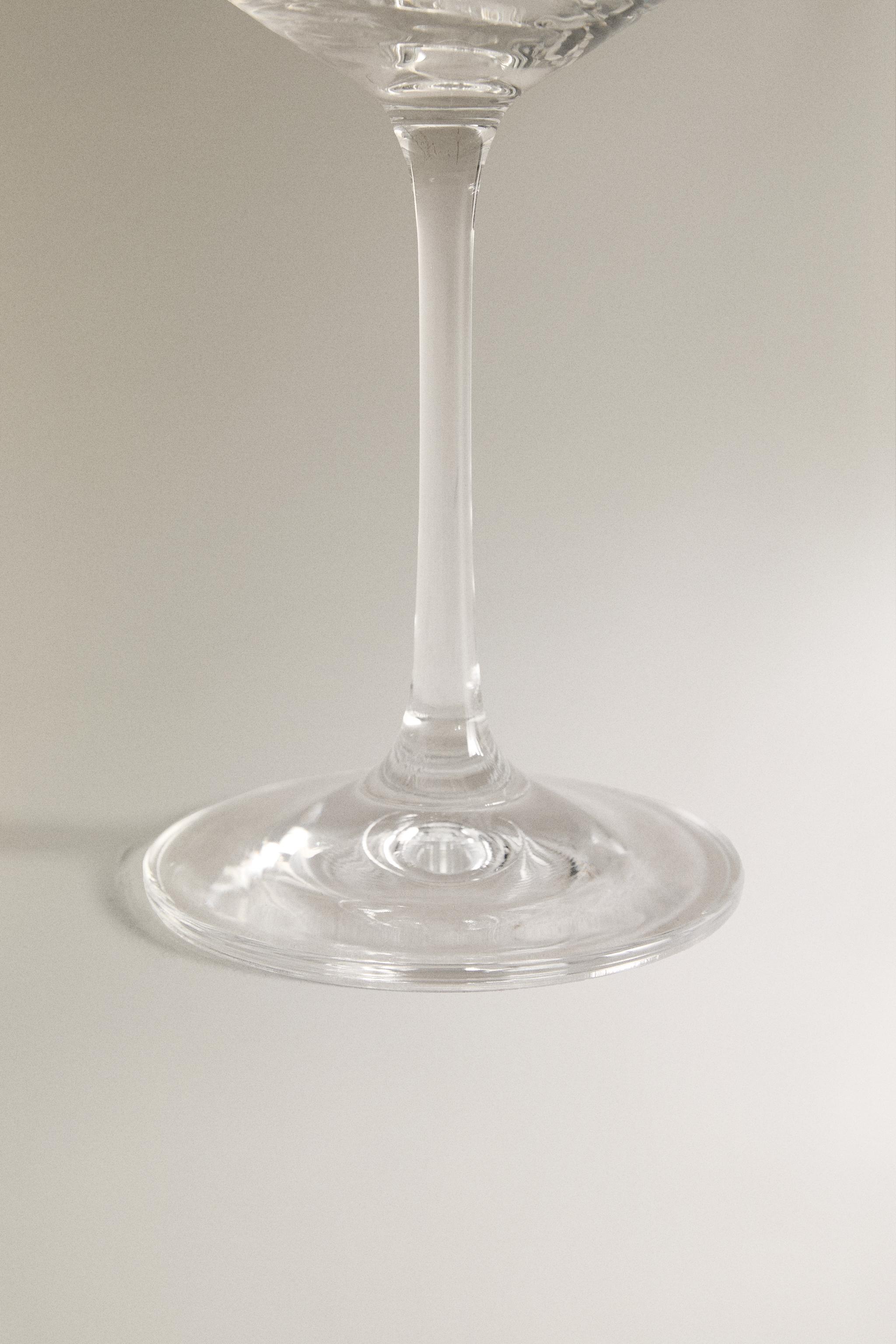 WAVY-EFFECT BOHEMIA CRYSTAL WINE GLASS
