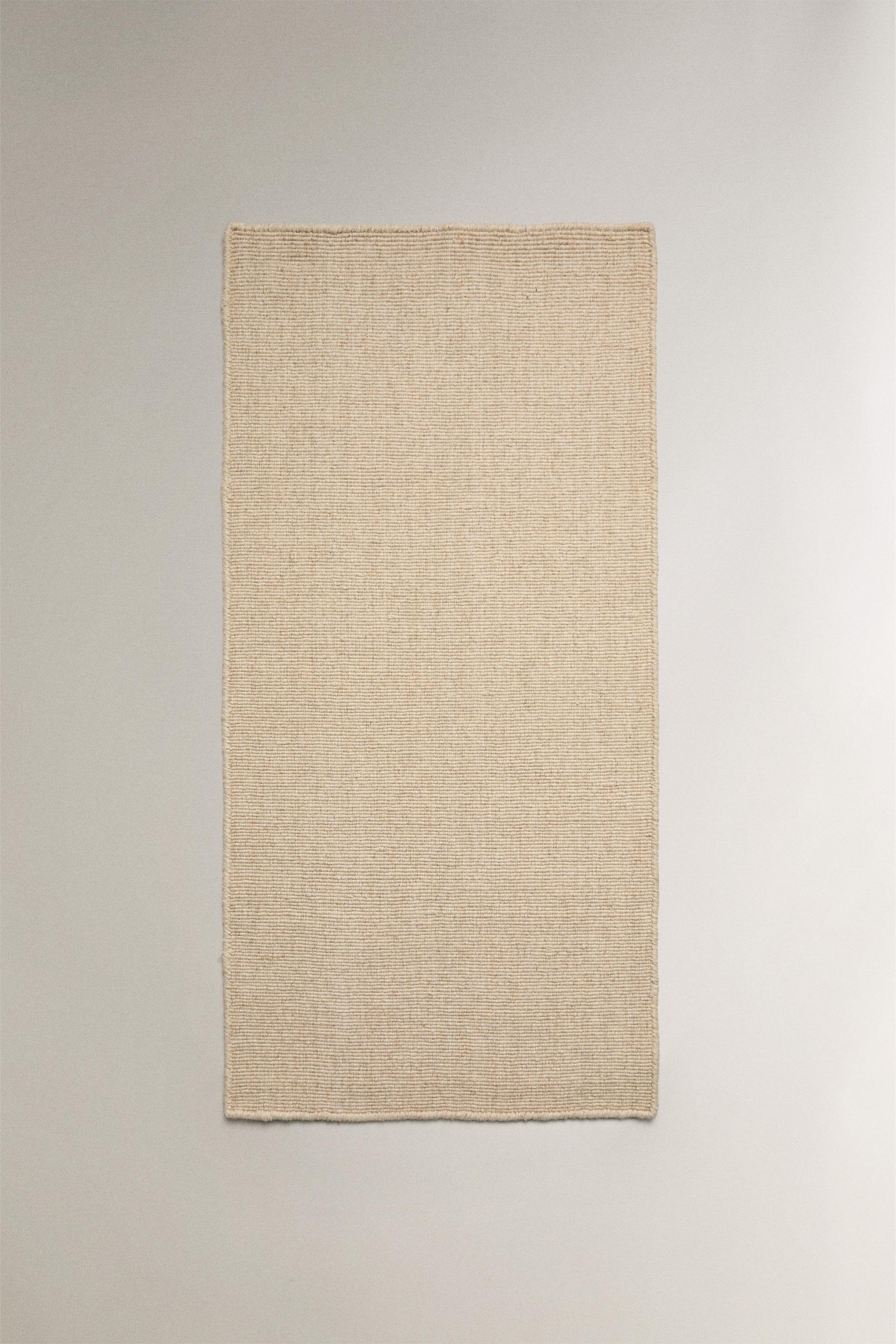 WOOL AREA RUG WITH SCALLOPED LINES