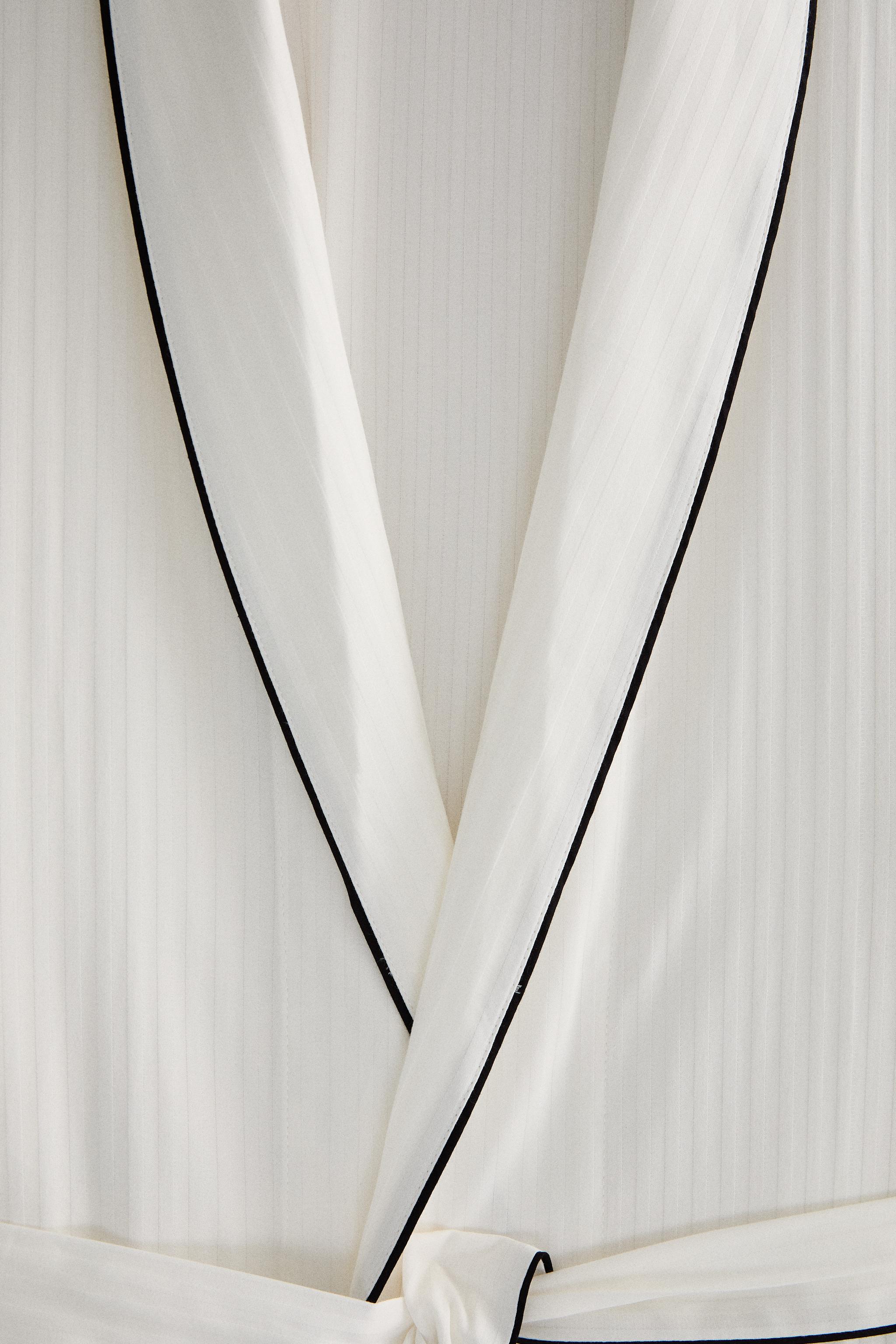 STRIPED JACQUARD ROBE