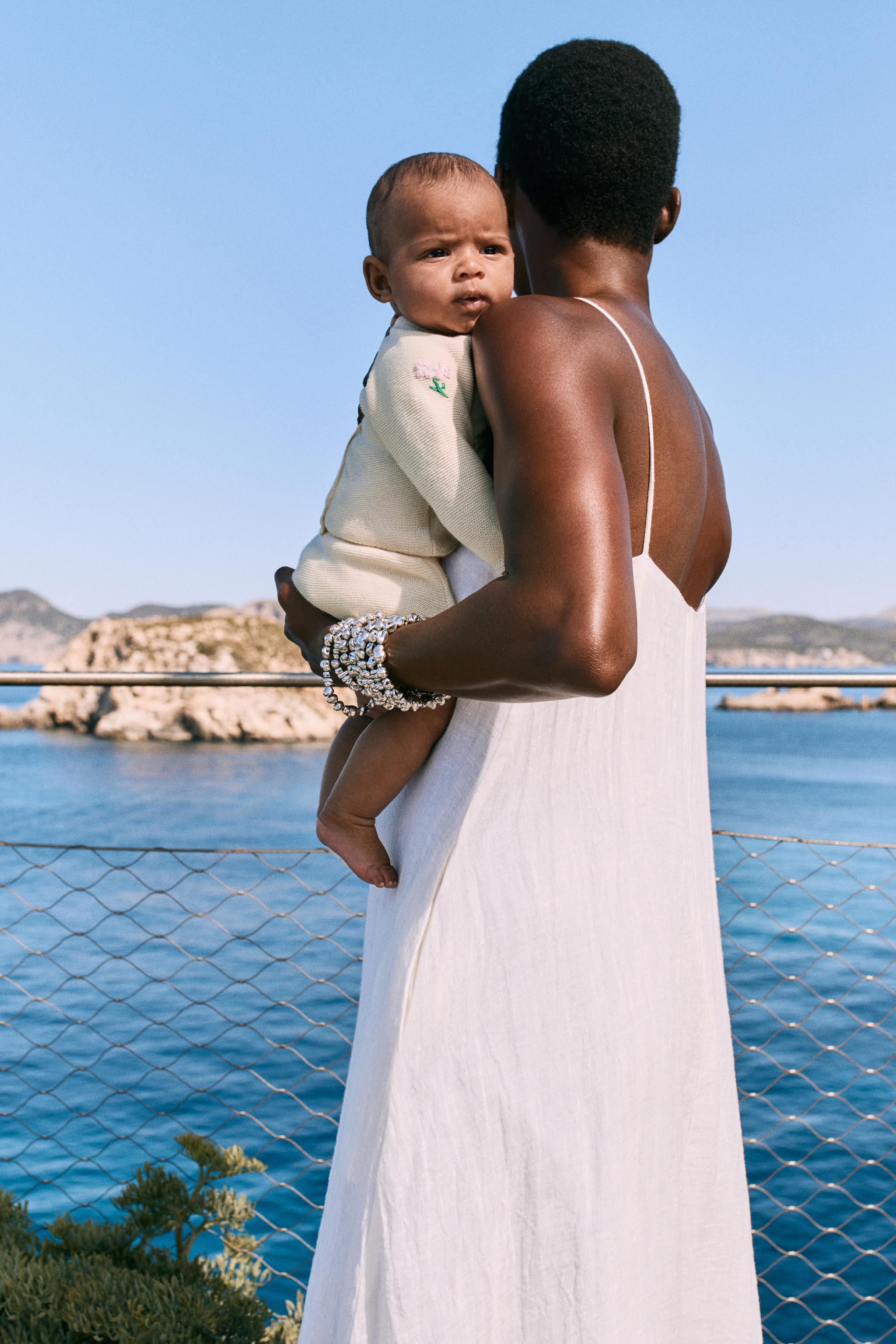 EMBROIDERED FLORAL LINKS KNIT BLOOMER