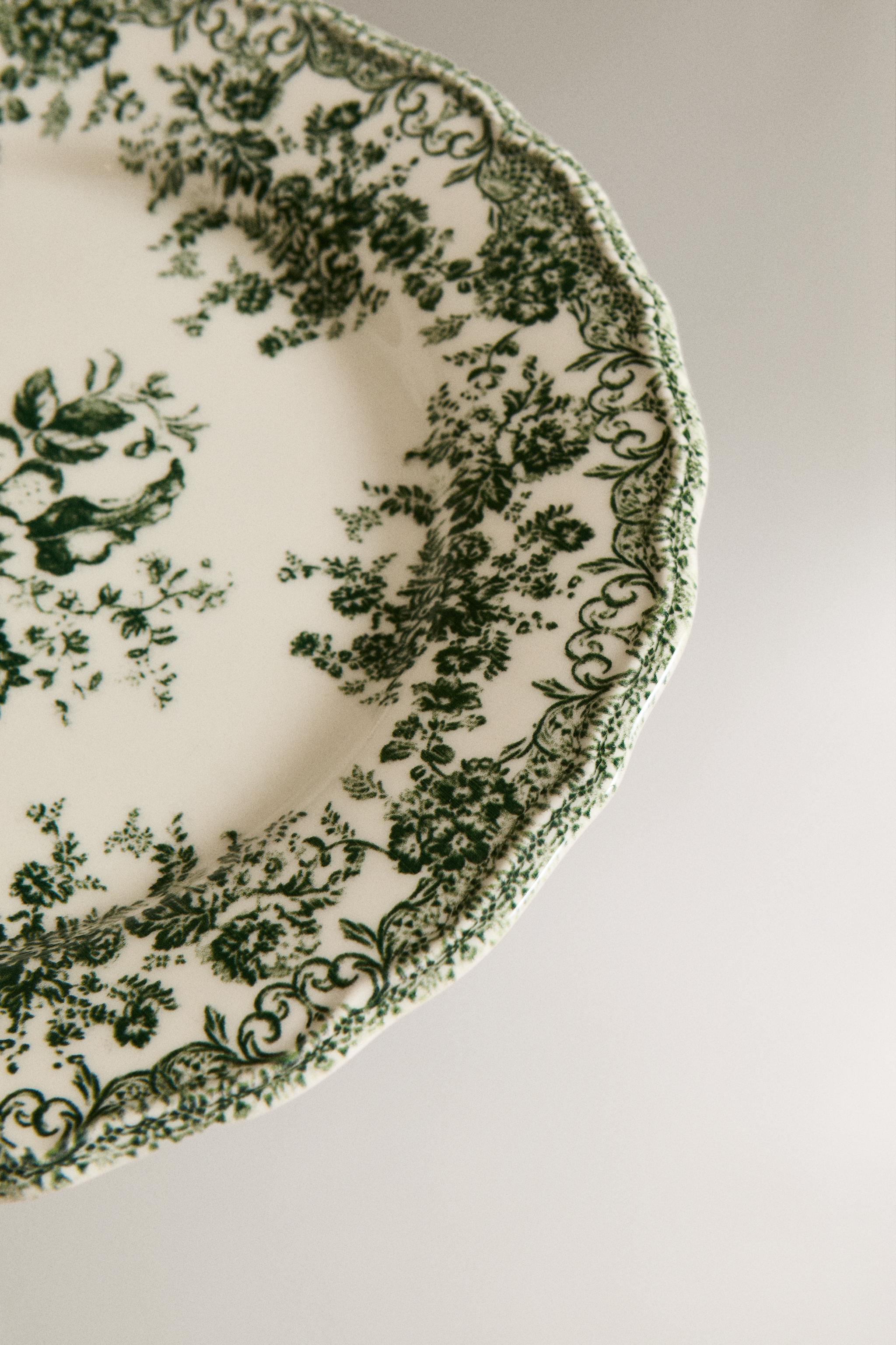 FLORAL EARTHENWARE DINNER PLATE
