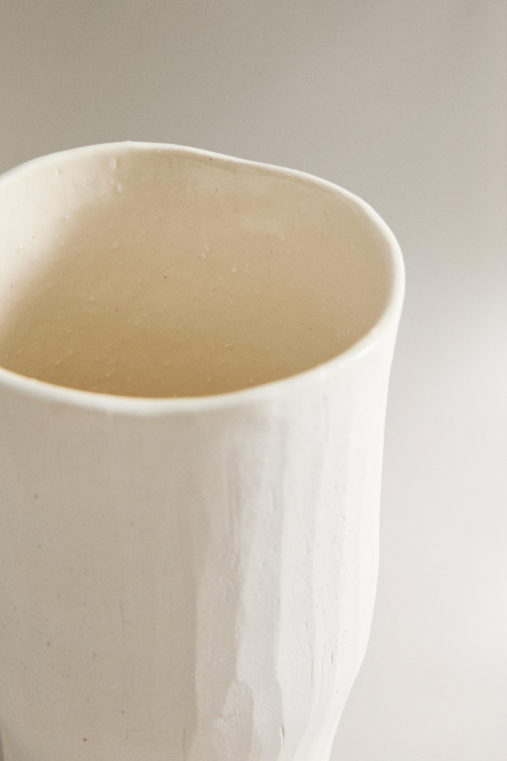 MATTE CERAMIC TOOTHBRUSH HOLDER