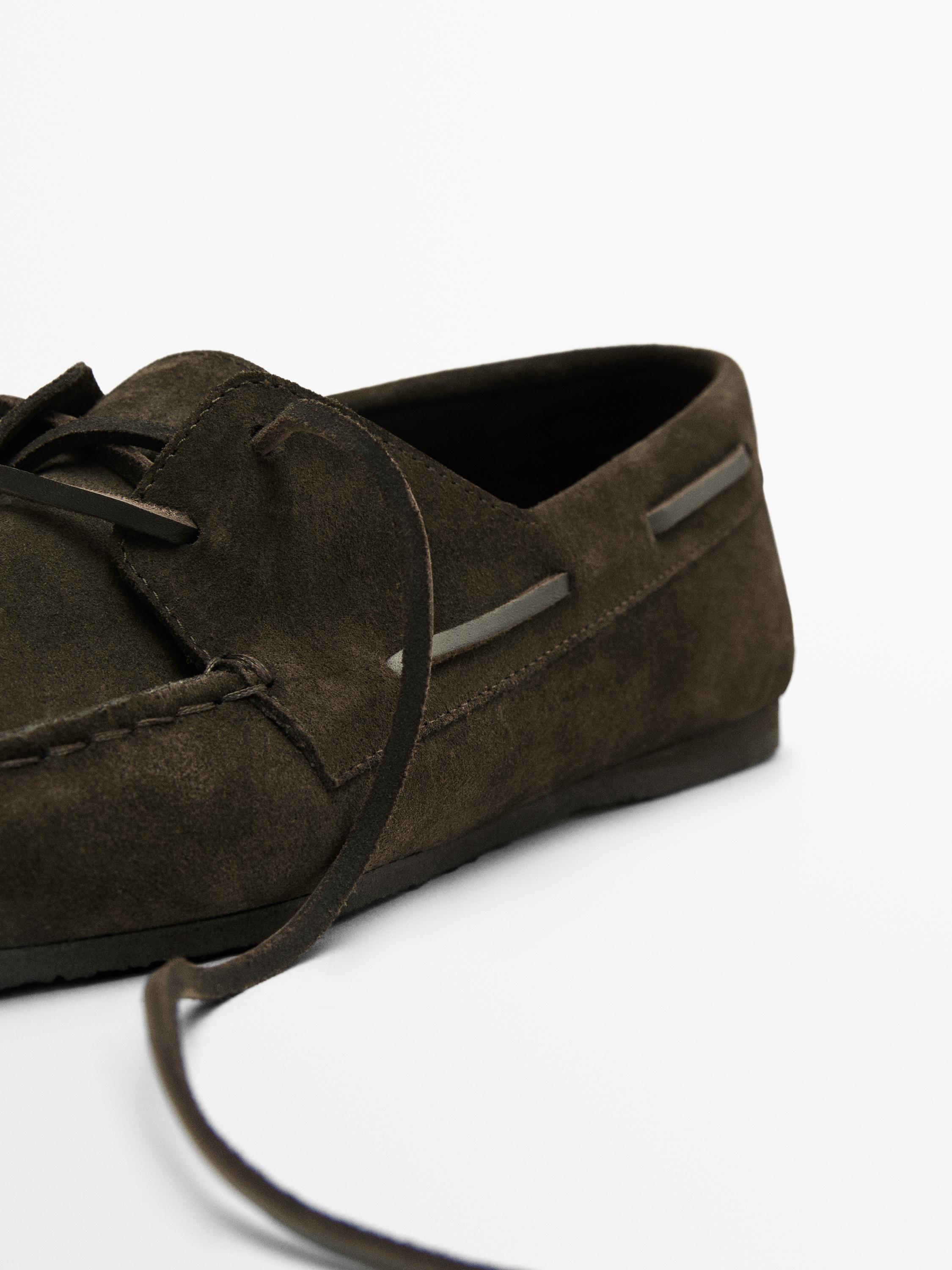 Soft split leather deck shoes