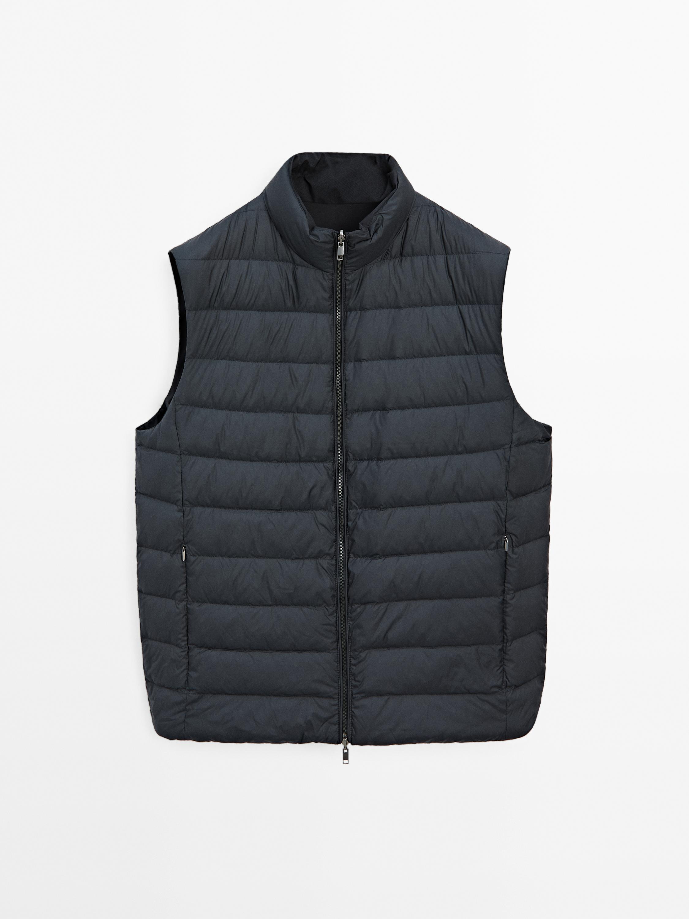 Water-repellent reversible down blend gilet