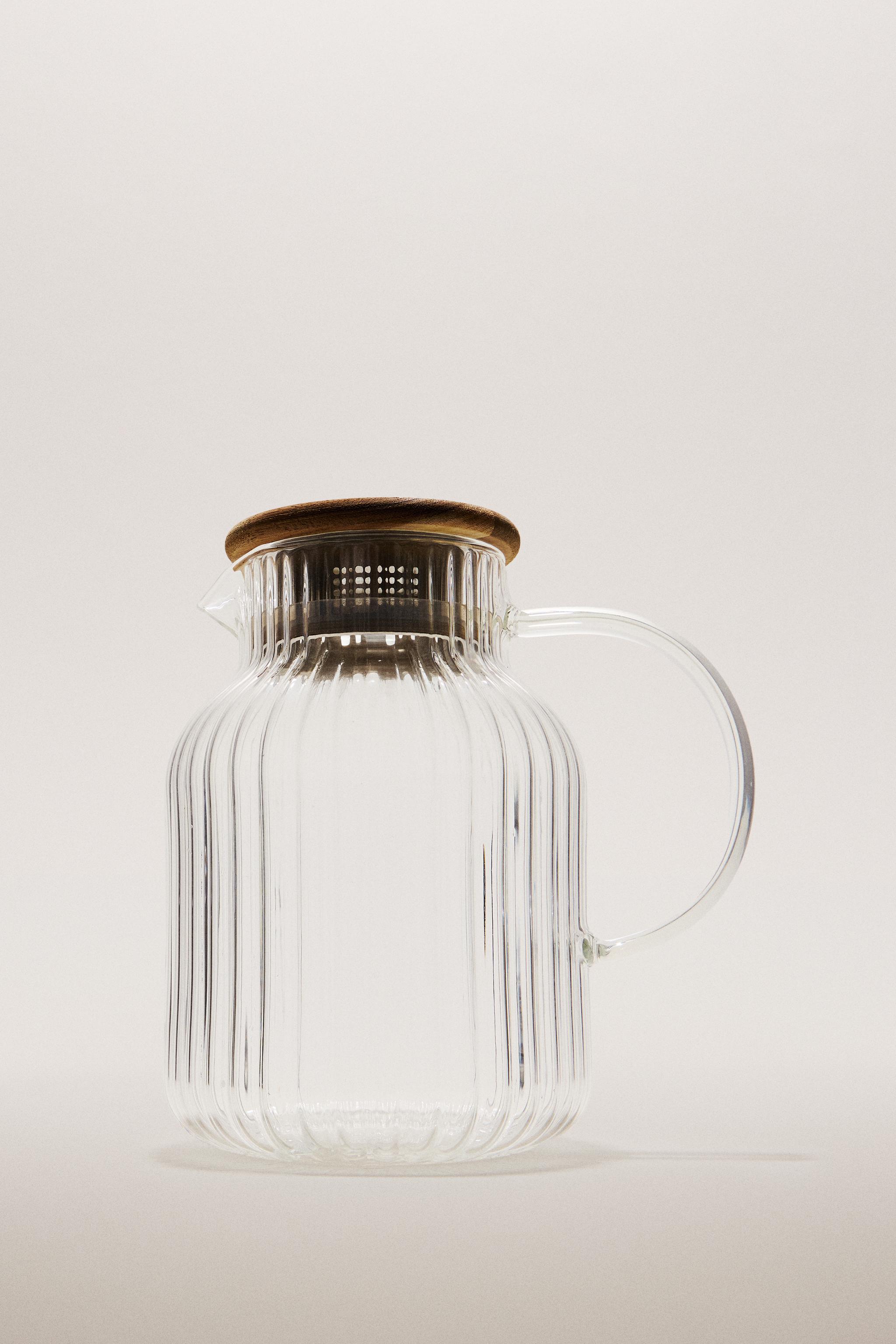 BOROSILICATE GLASS PITCHER WITH FILTER