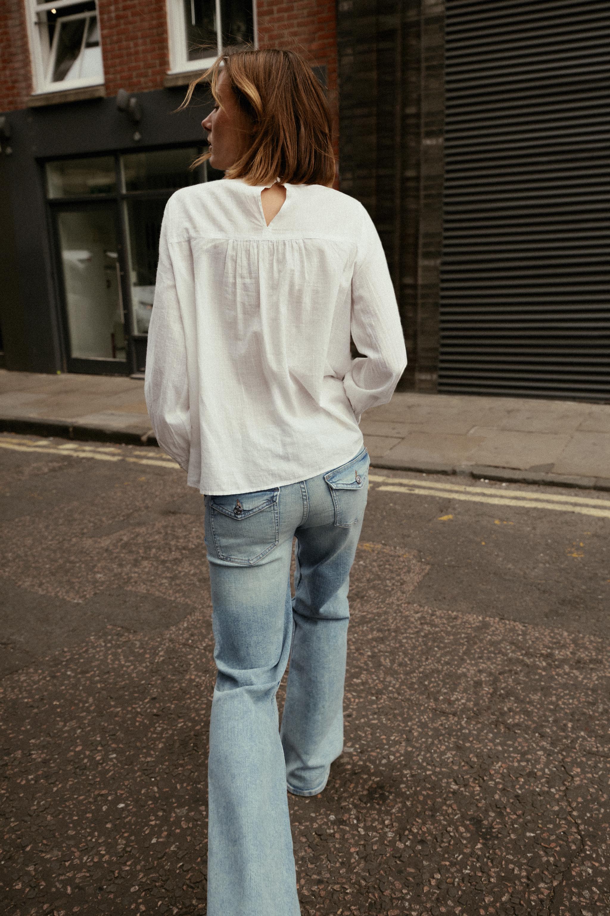 FLORAL EMBROIDERY BLOUSE