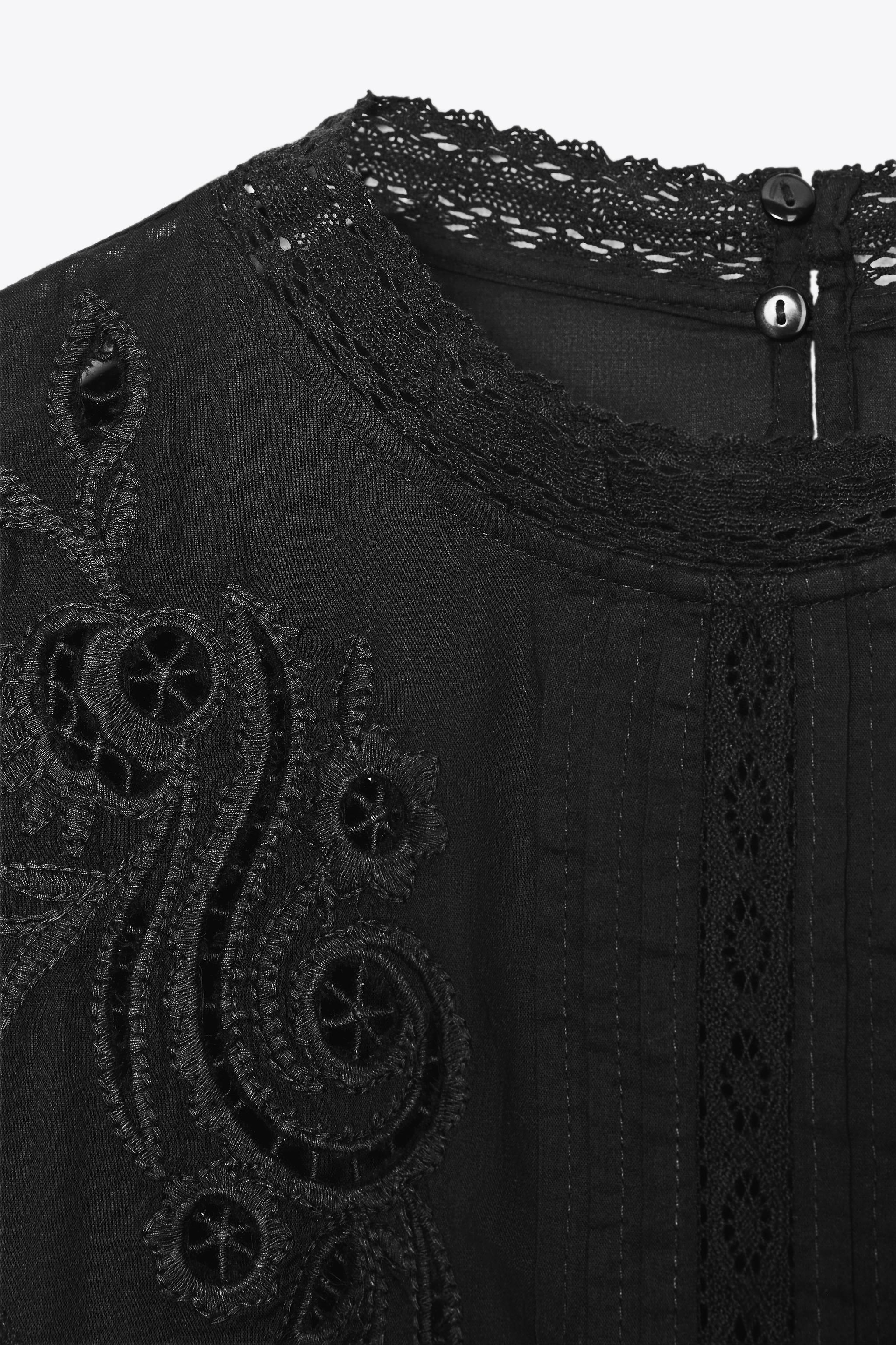 ZW COLLECTION ROMANTIC EMBROIDERED BLOUSE