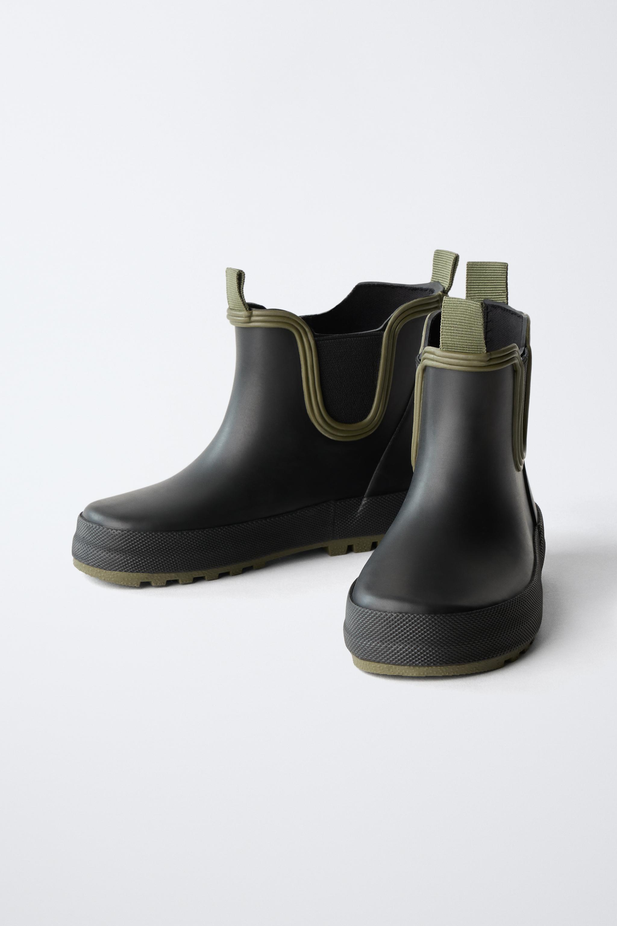 ELASTIC RAIN BOOTS