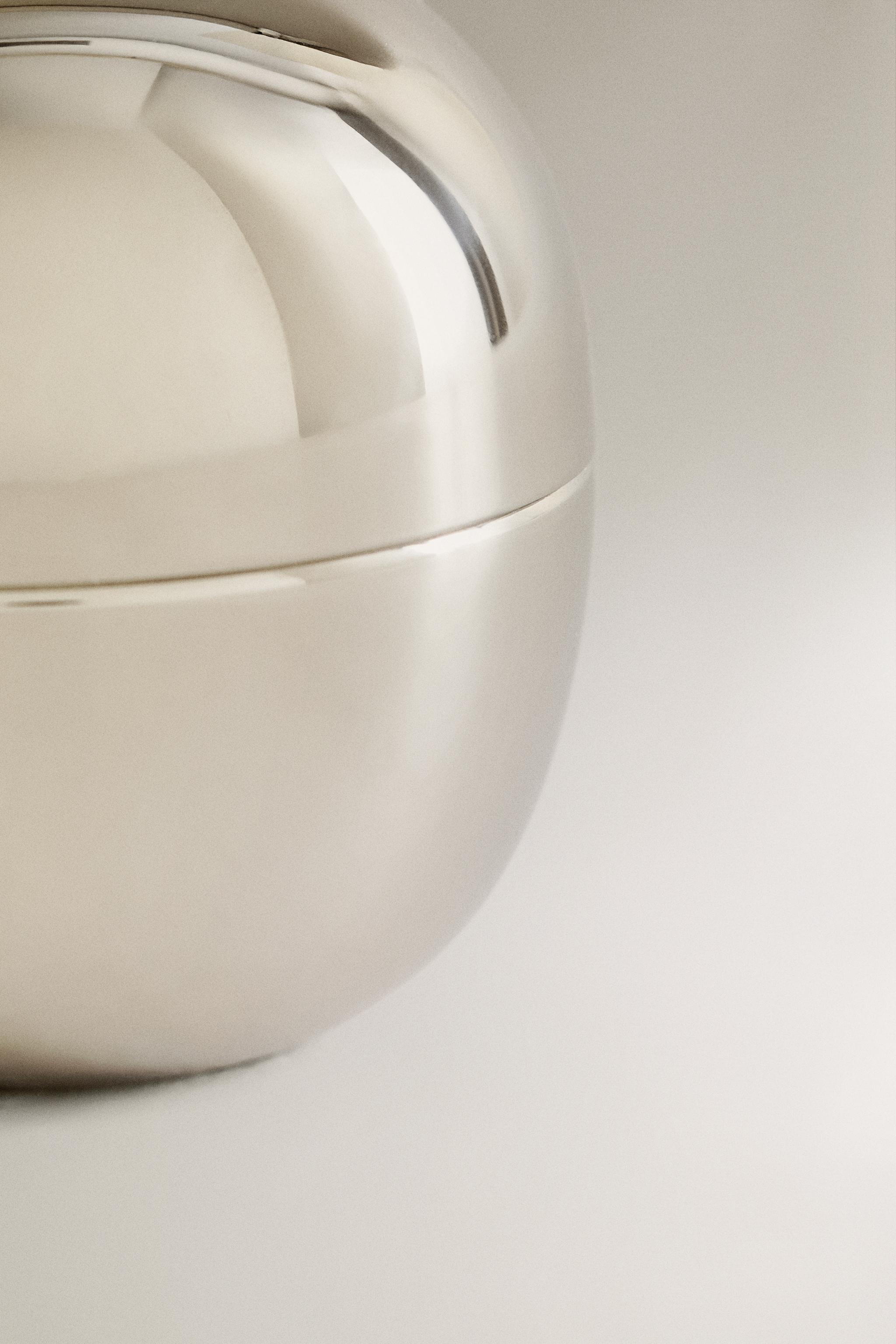 SMALL ROUND METAL BOX