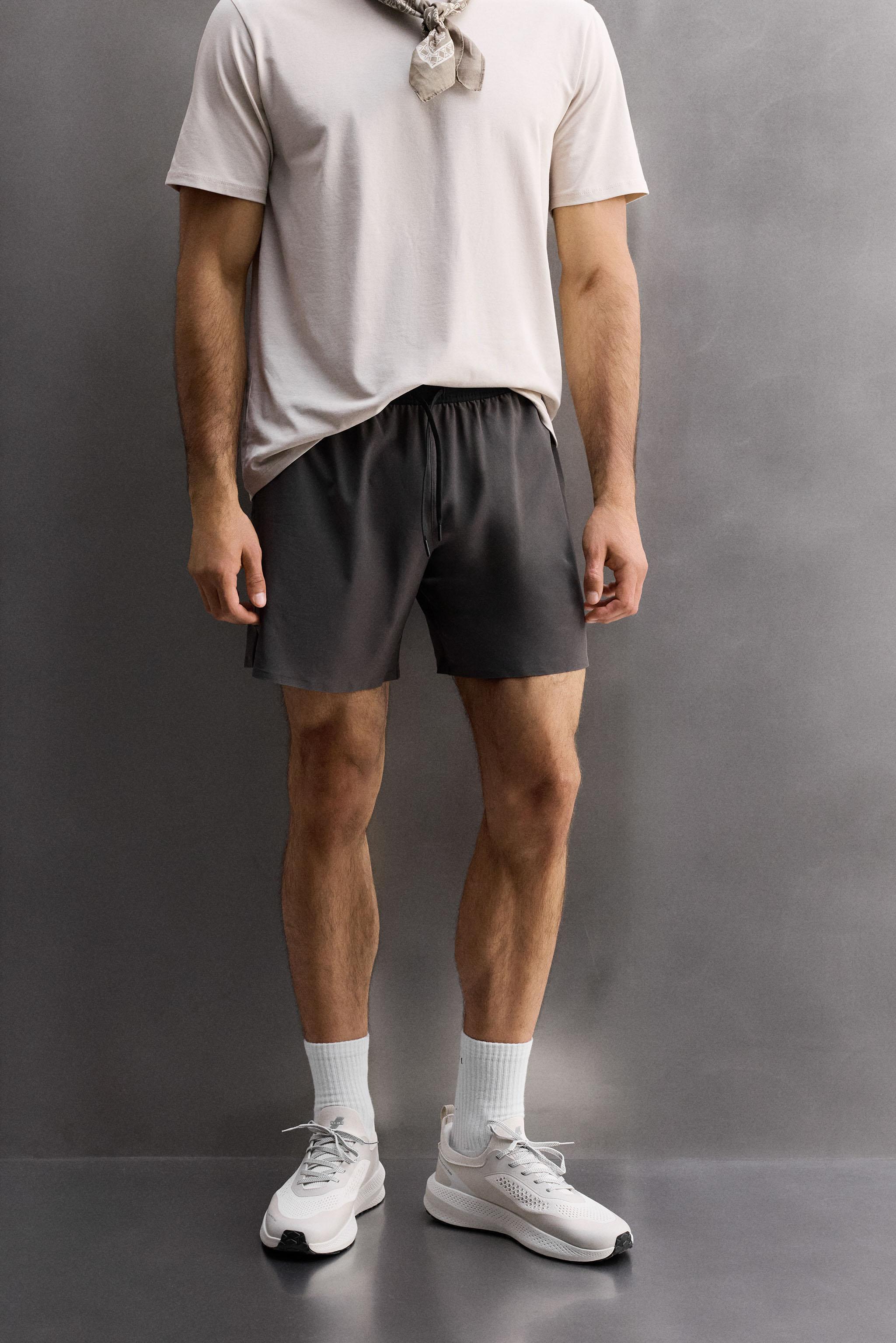 BASIC TRAINING SHORTS