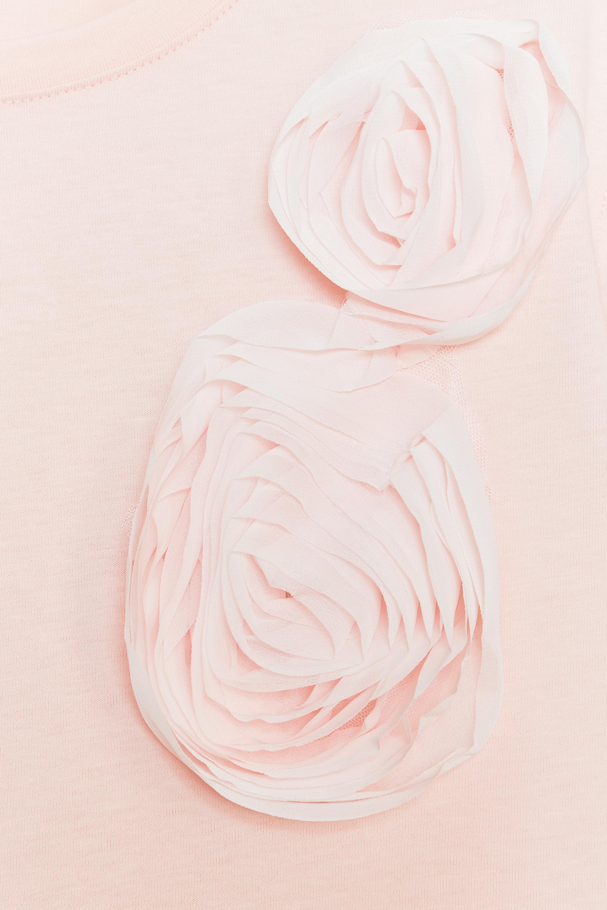 RAISED ROSES T-SHIRT