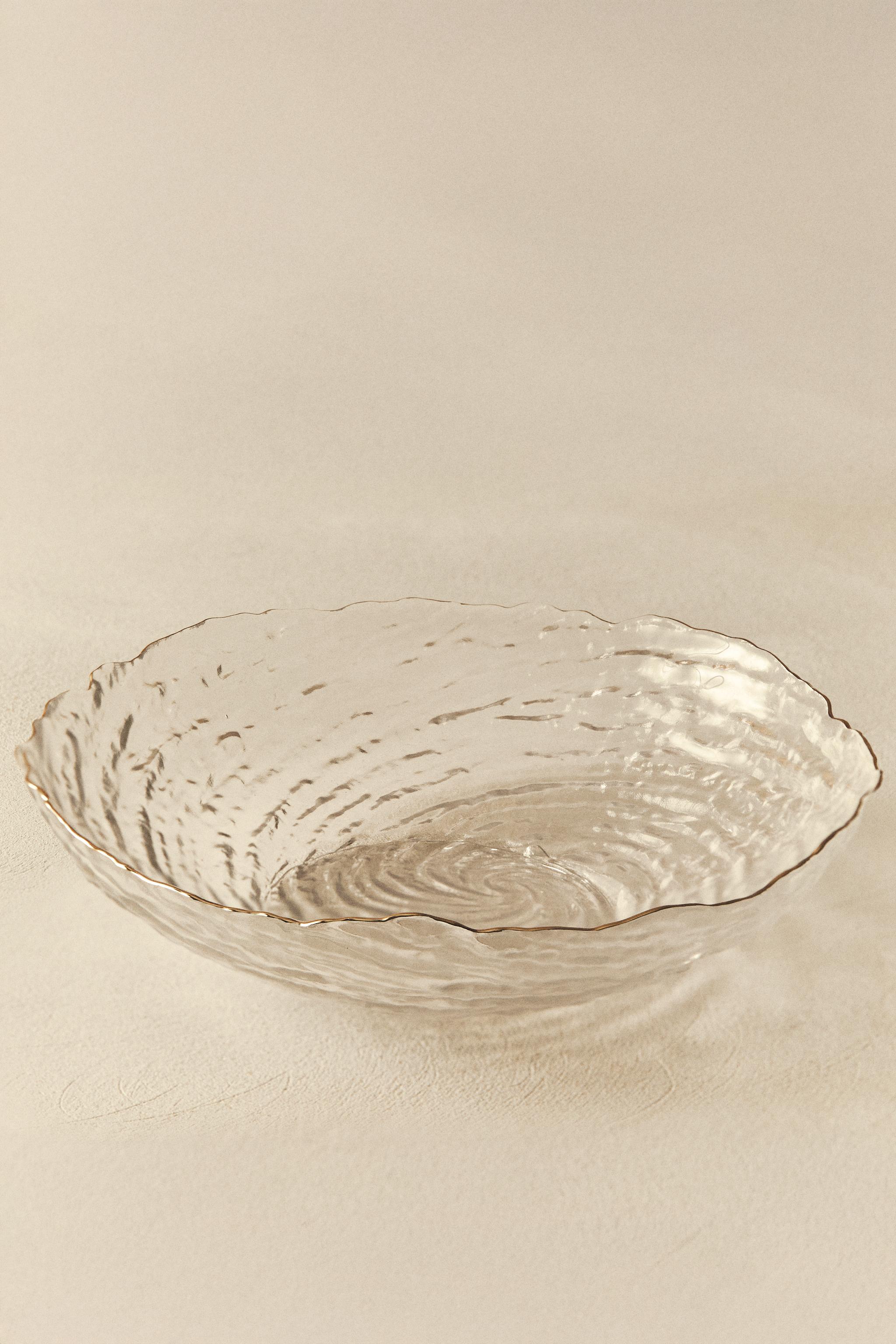GLASS SALAD BOWL WITH A GOLDEN RIM