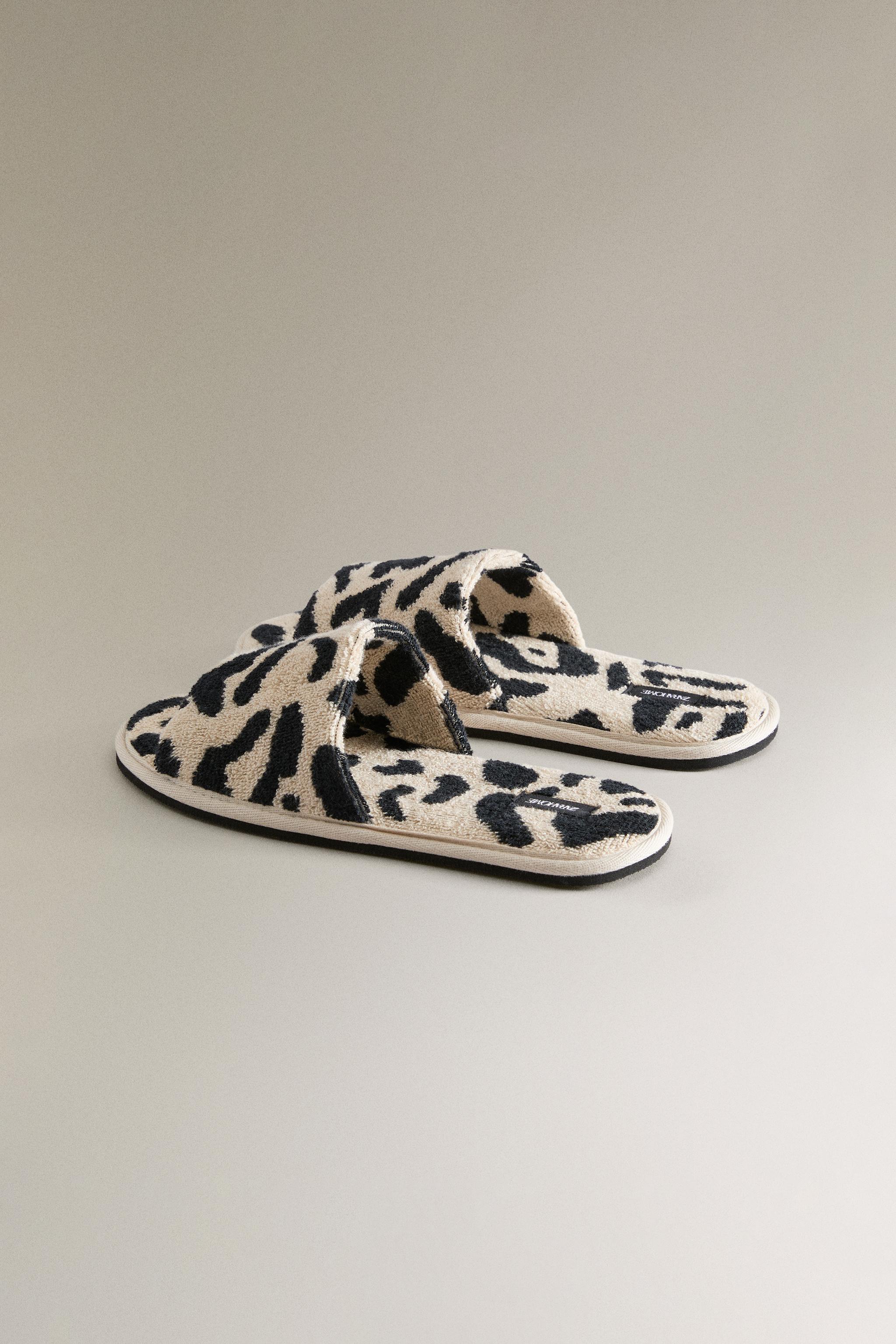 TERRYCLOTH ANIMAL PRINT SLIDER SLIPPERS