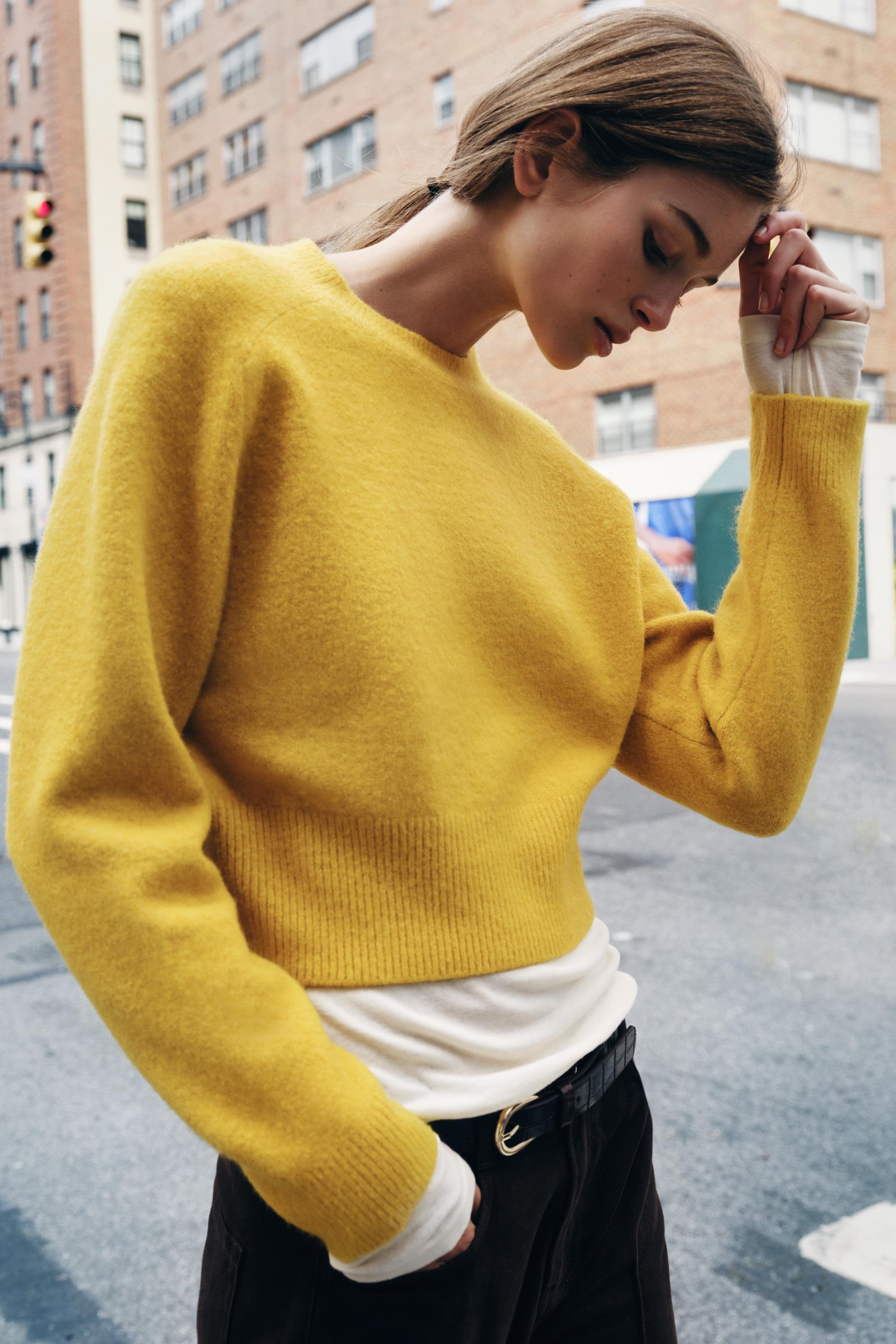 SOFT KNIT BASIC SWEATER