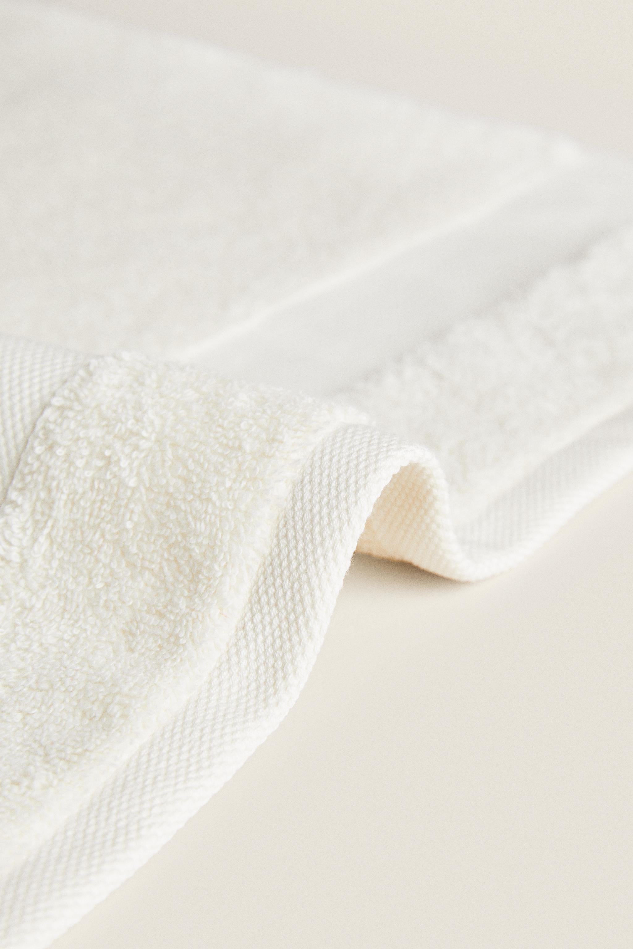 PREMIUM COTTON BATH TOWEL (600 GxM²)