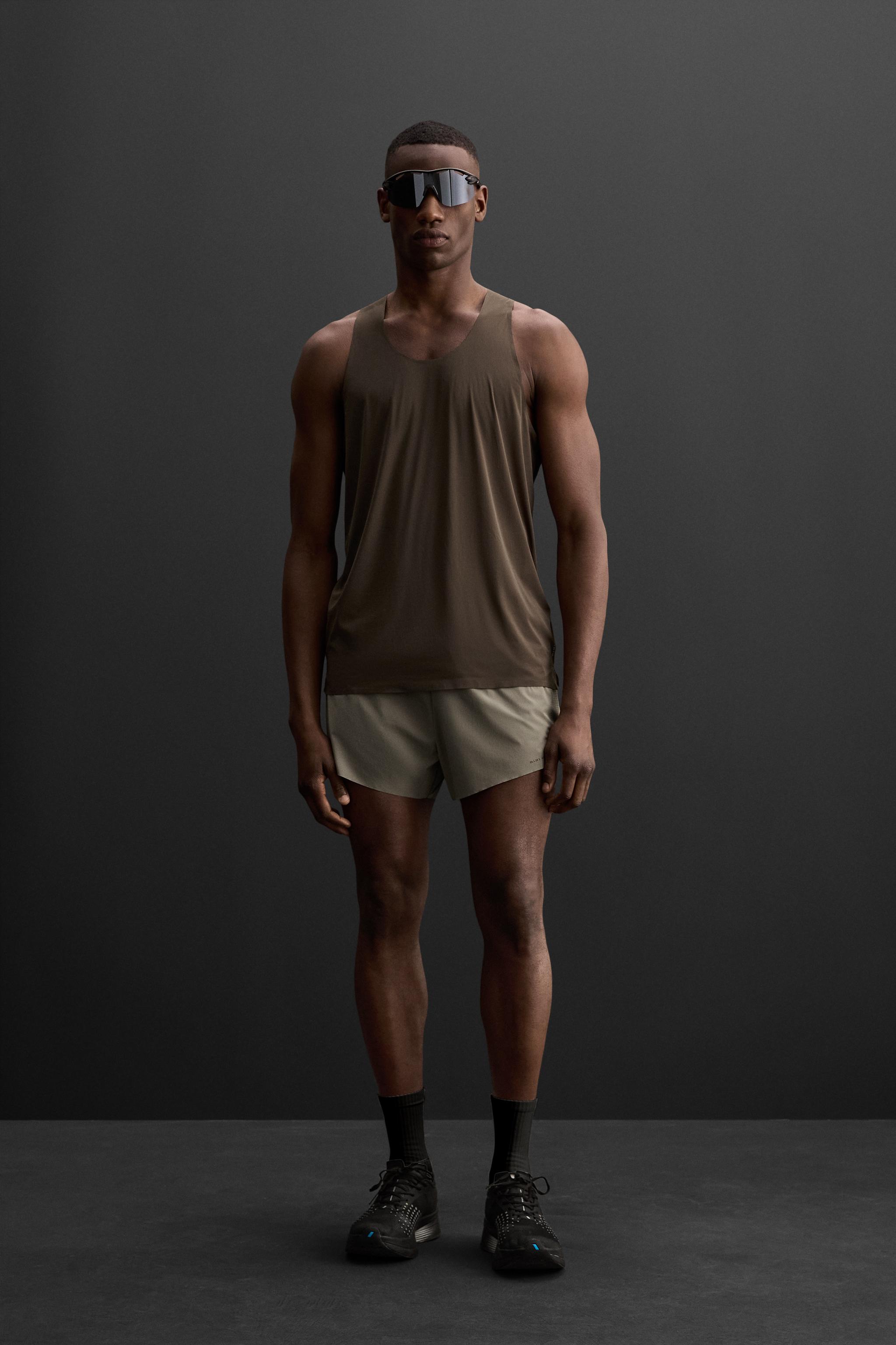 LIGHTWEIGHT TECHNICAL TANK TOP