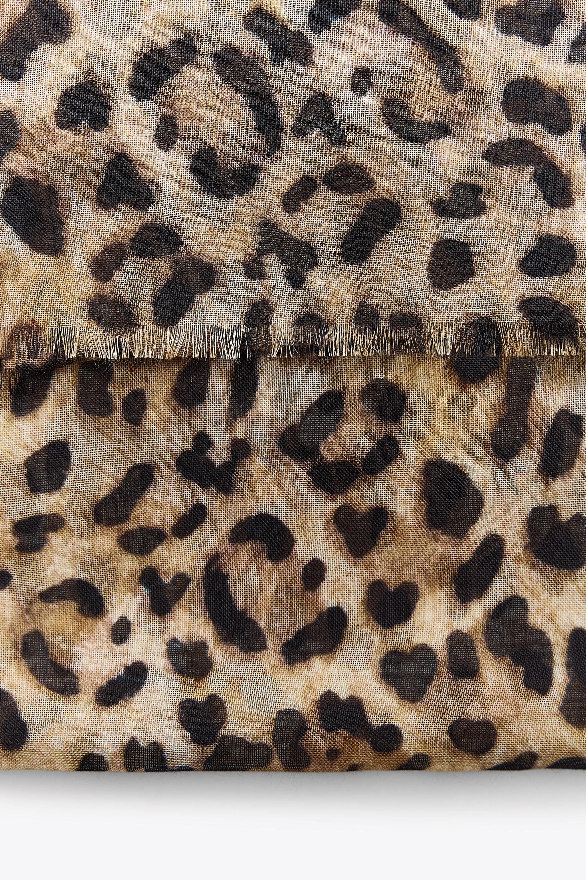 ANIMAL PRINT MODAL SCARF