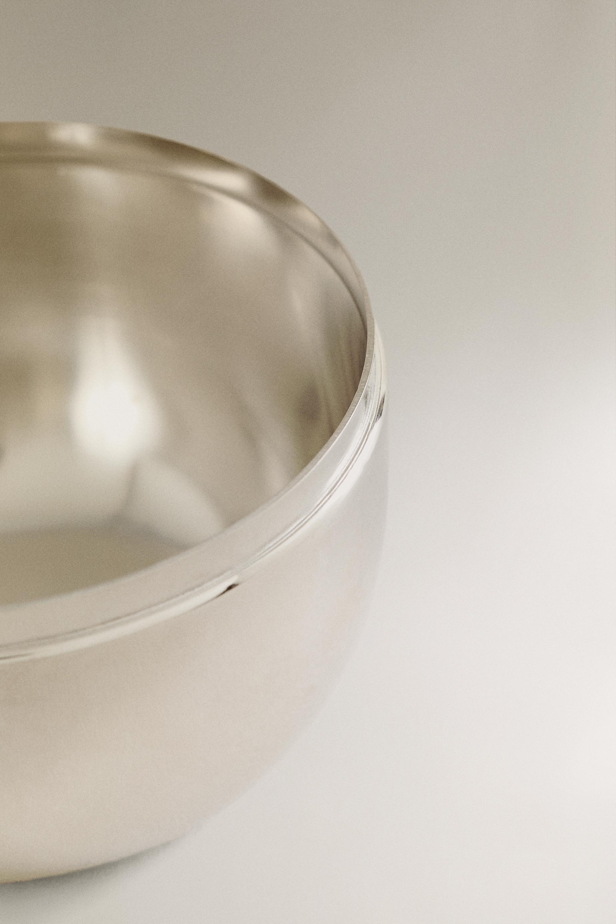 LARGE ROUND METAL BOX