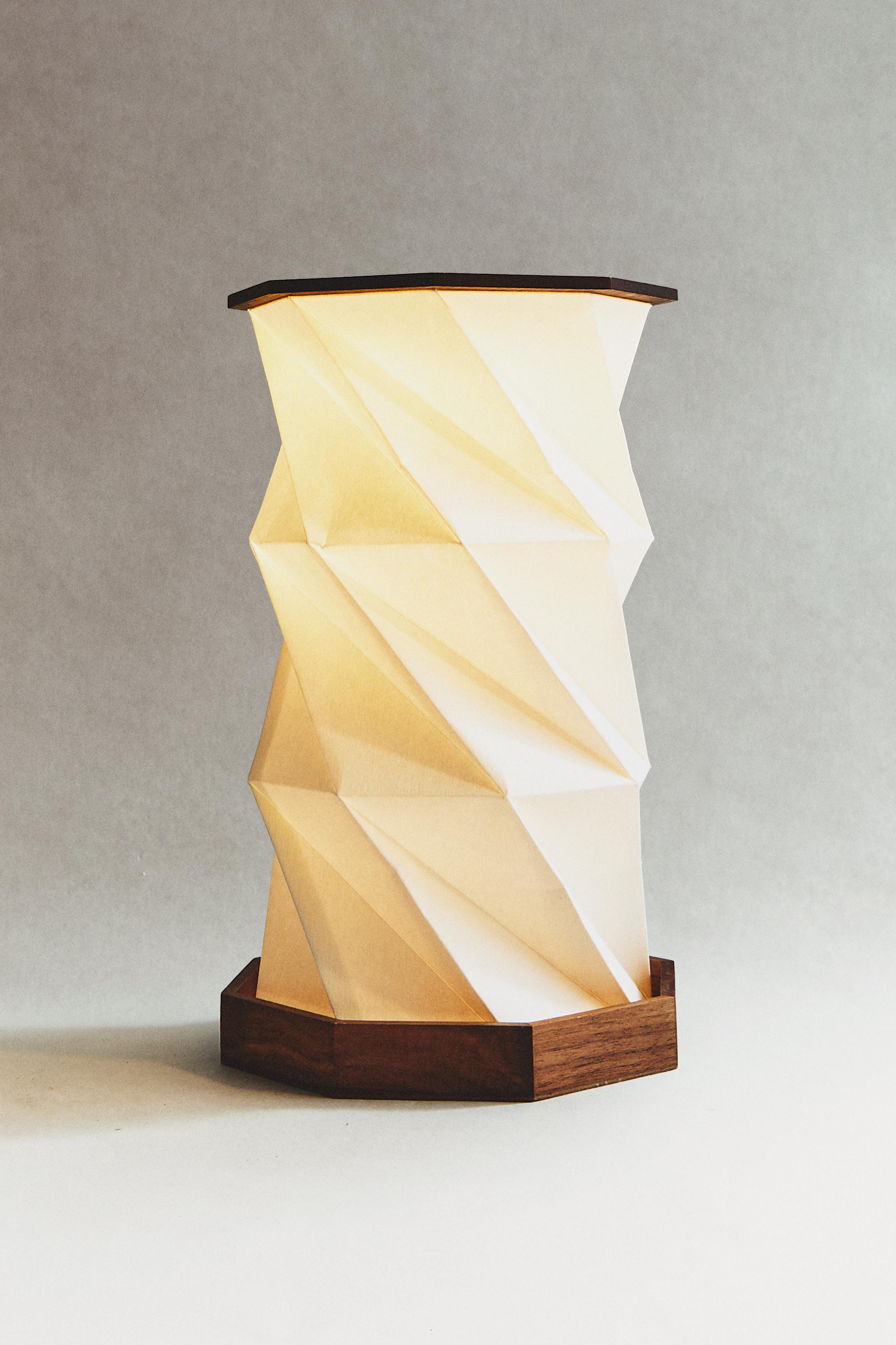 CORDLESS FOLDABLE TABLE LAMP