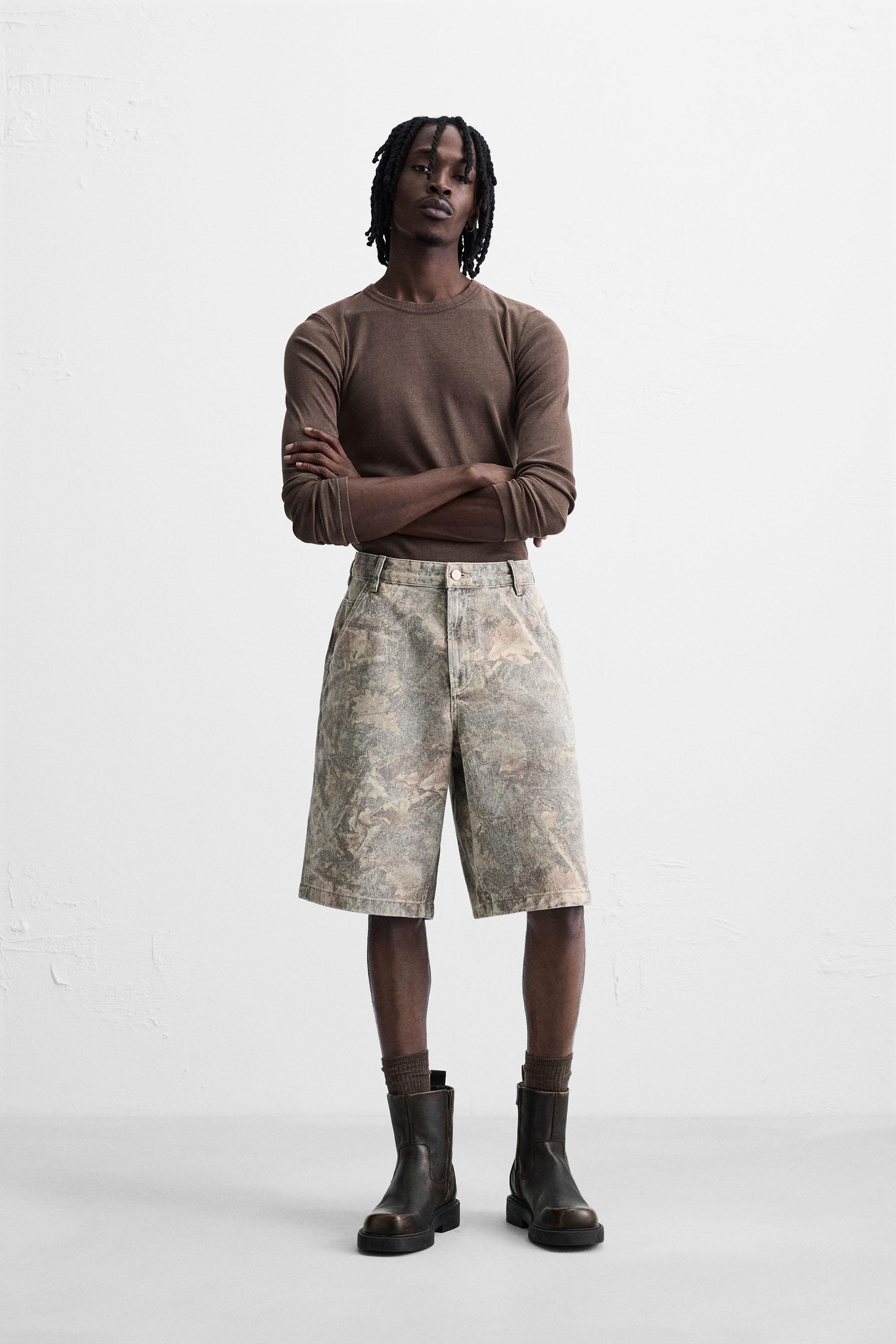ABSTRACT PRINT RELAXED FIT BERMUDA SHORTS