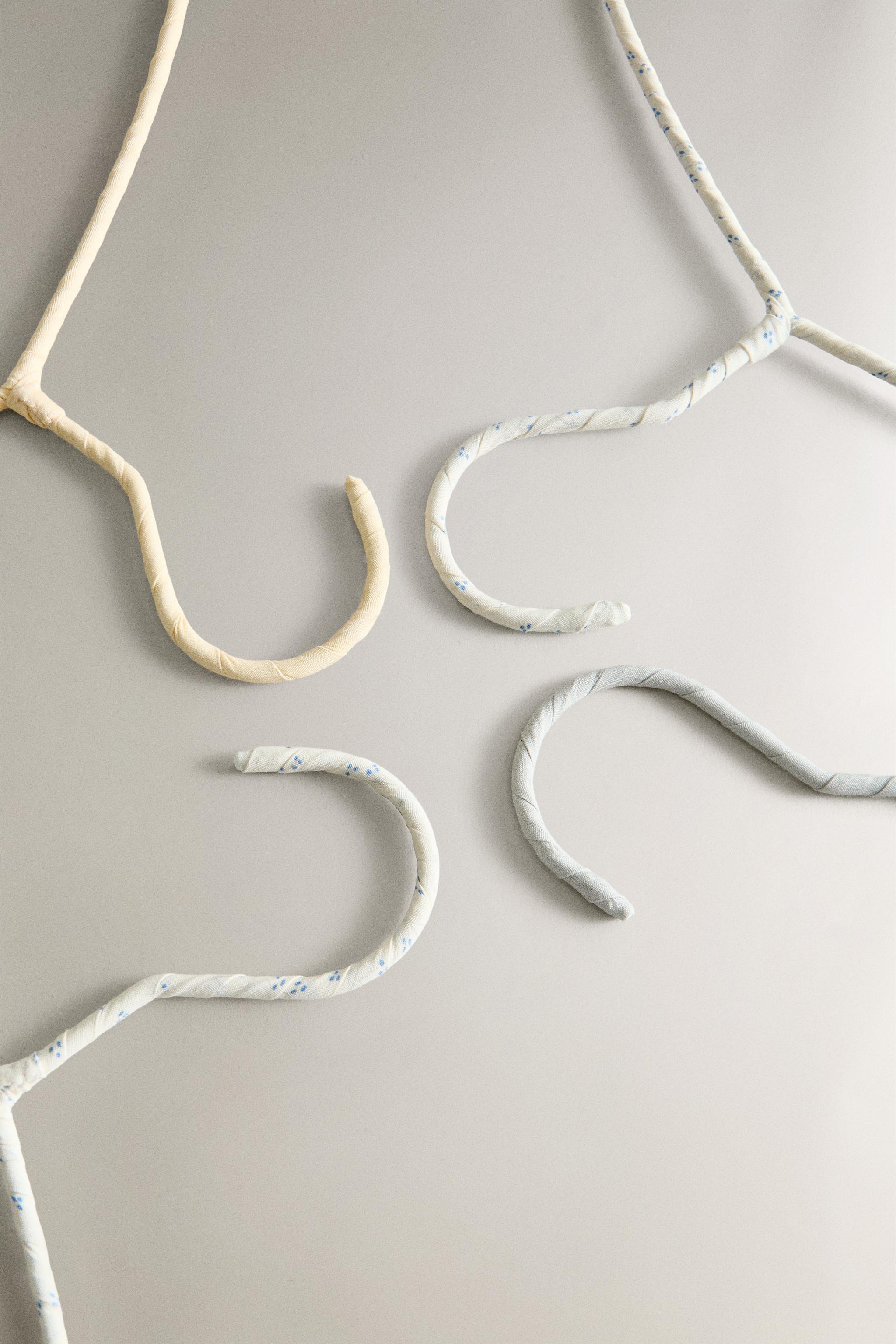 SET OF LINED BABY HANGERS (SET OF 4)