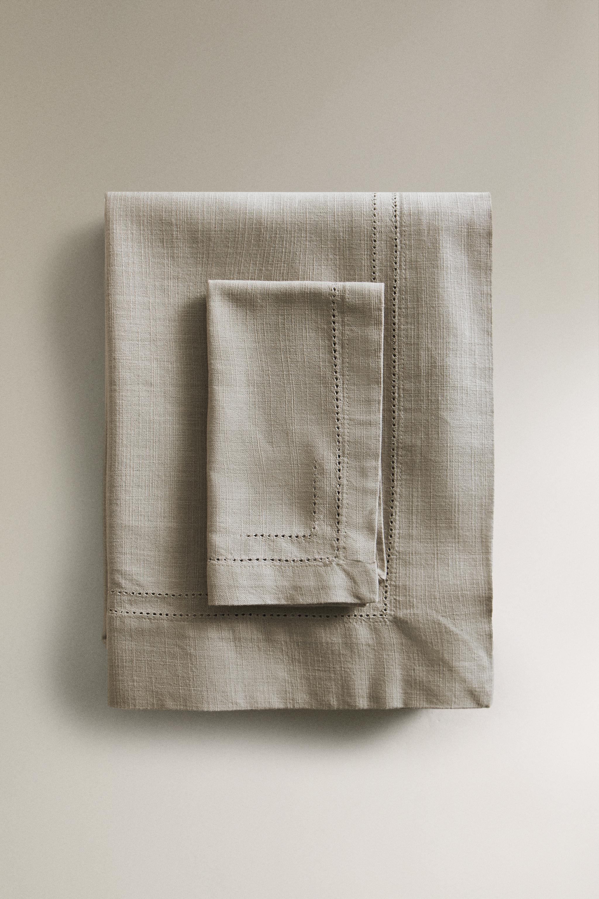 HEMSTITCHED COTTON TABLECLOTH