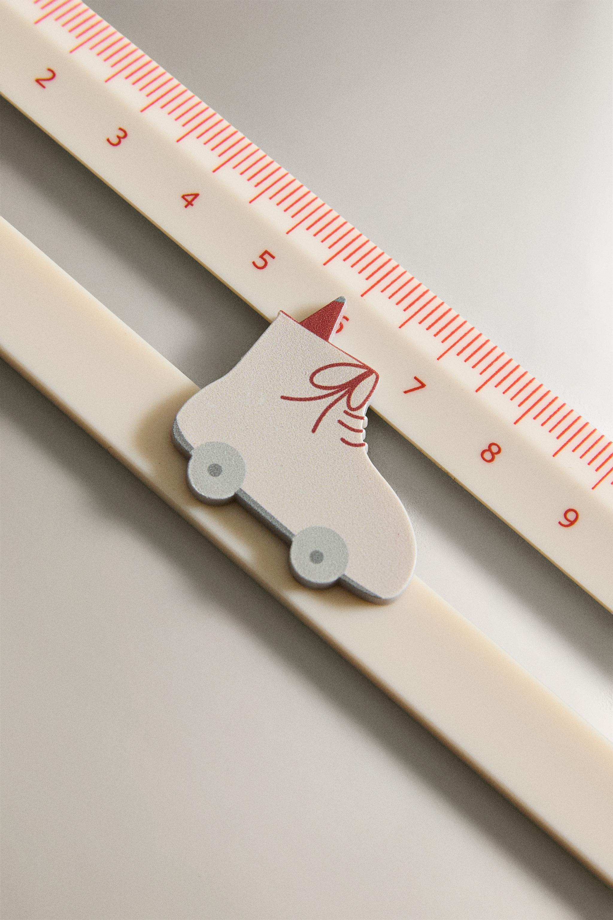 SKATING CHILDREN'S RULER
