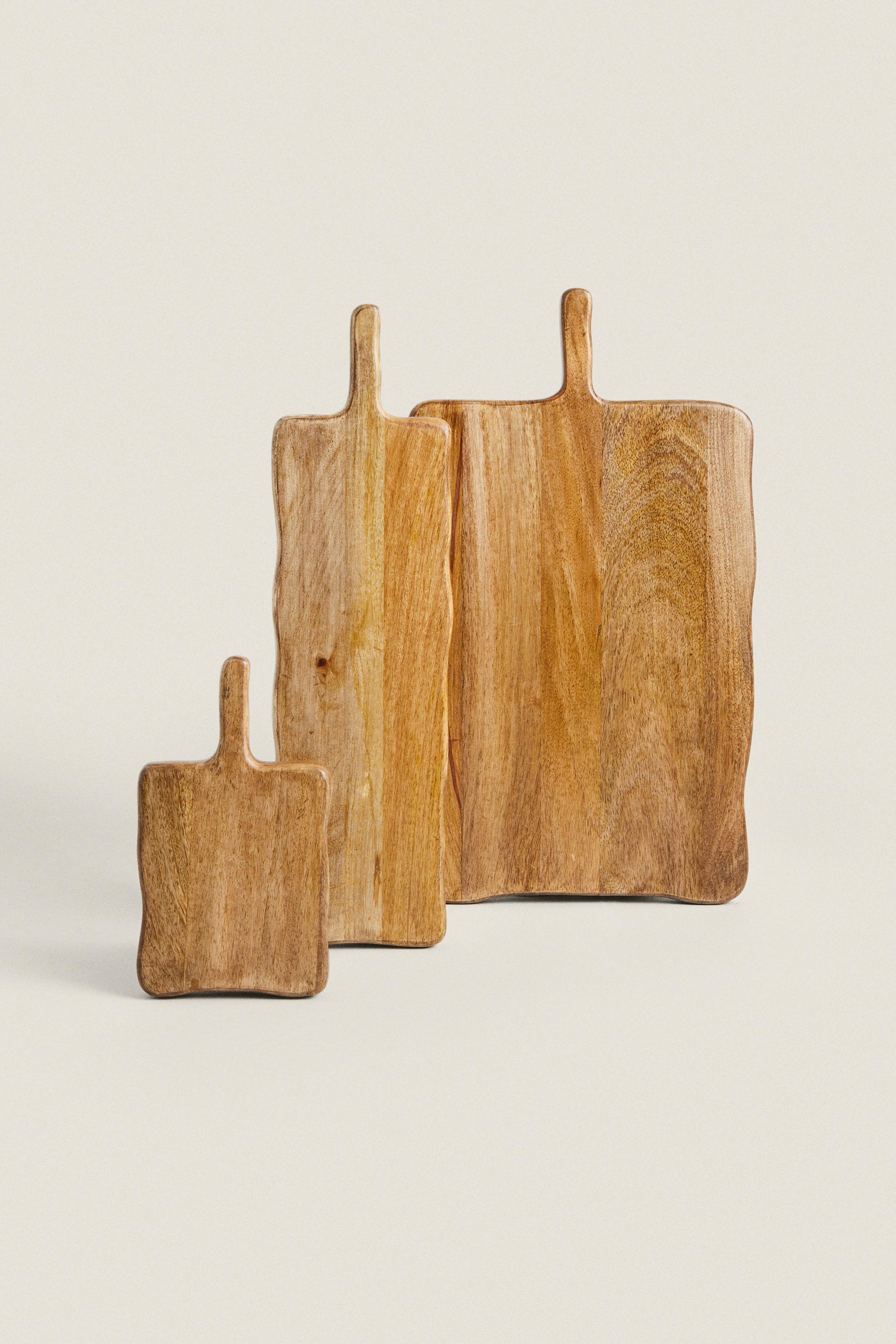 IRREGULAR WOODEN CUTTING BOARD