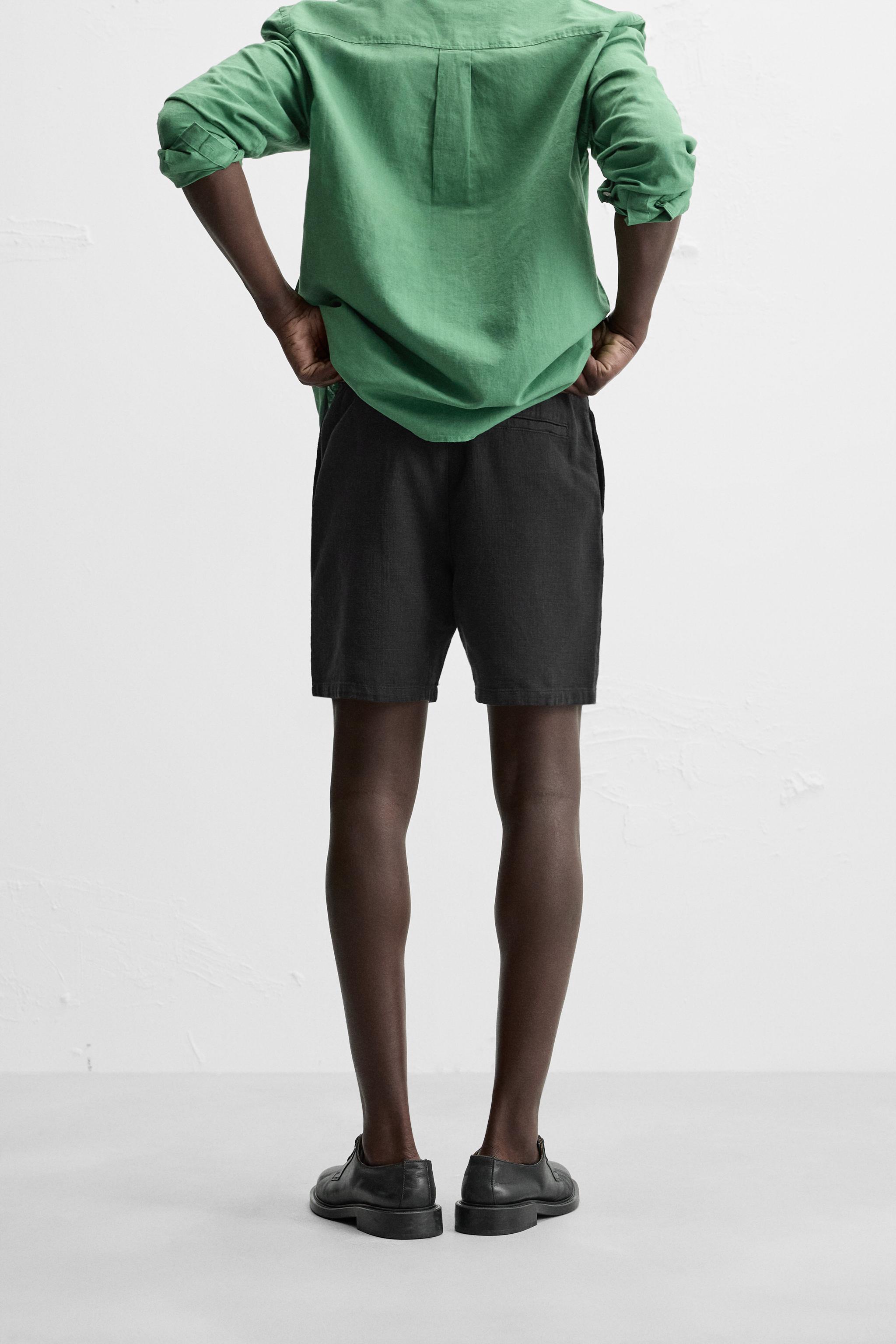 TEXTURED REGULAR FIT SHORTS