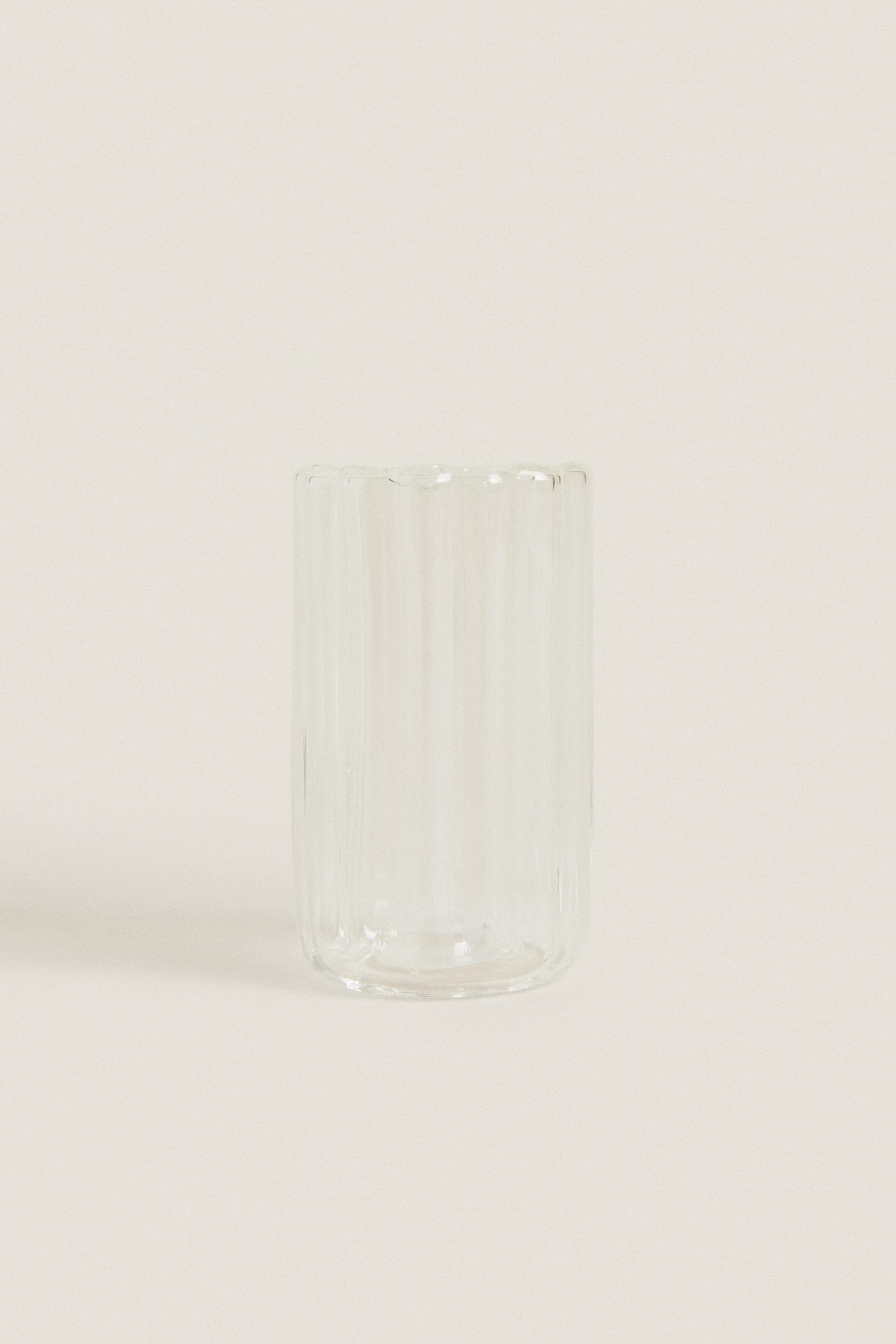 BOROSILICATE GLASS SALT SHAKER