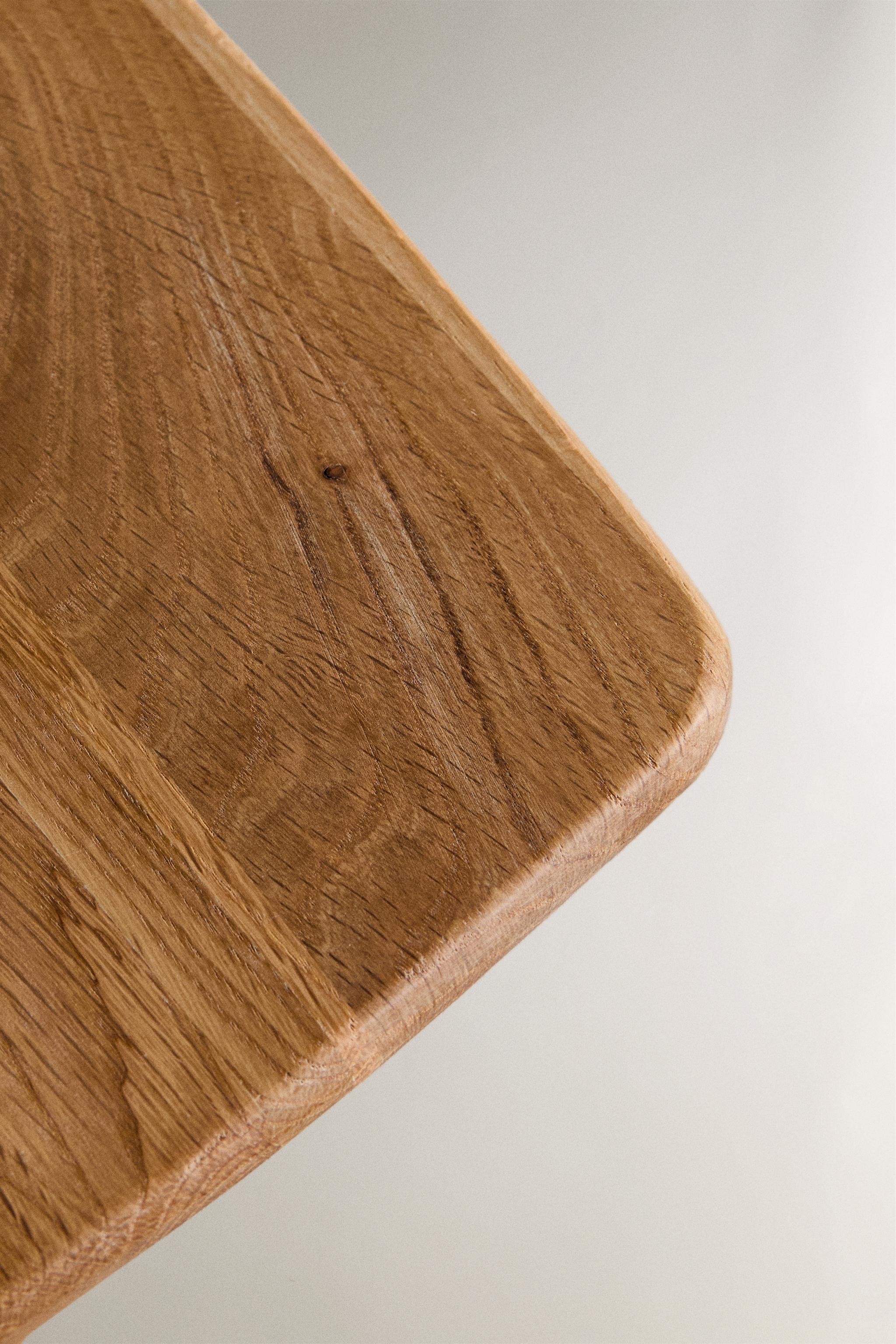 WOODEN CUTTING BOARD