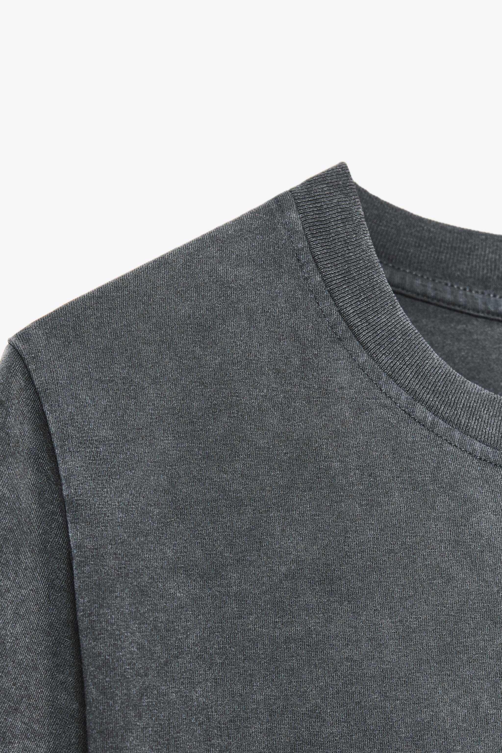 WASHED EFFECT RHINESTONE T-SHIRT