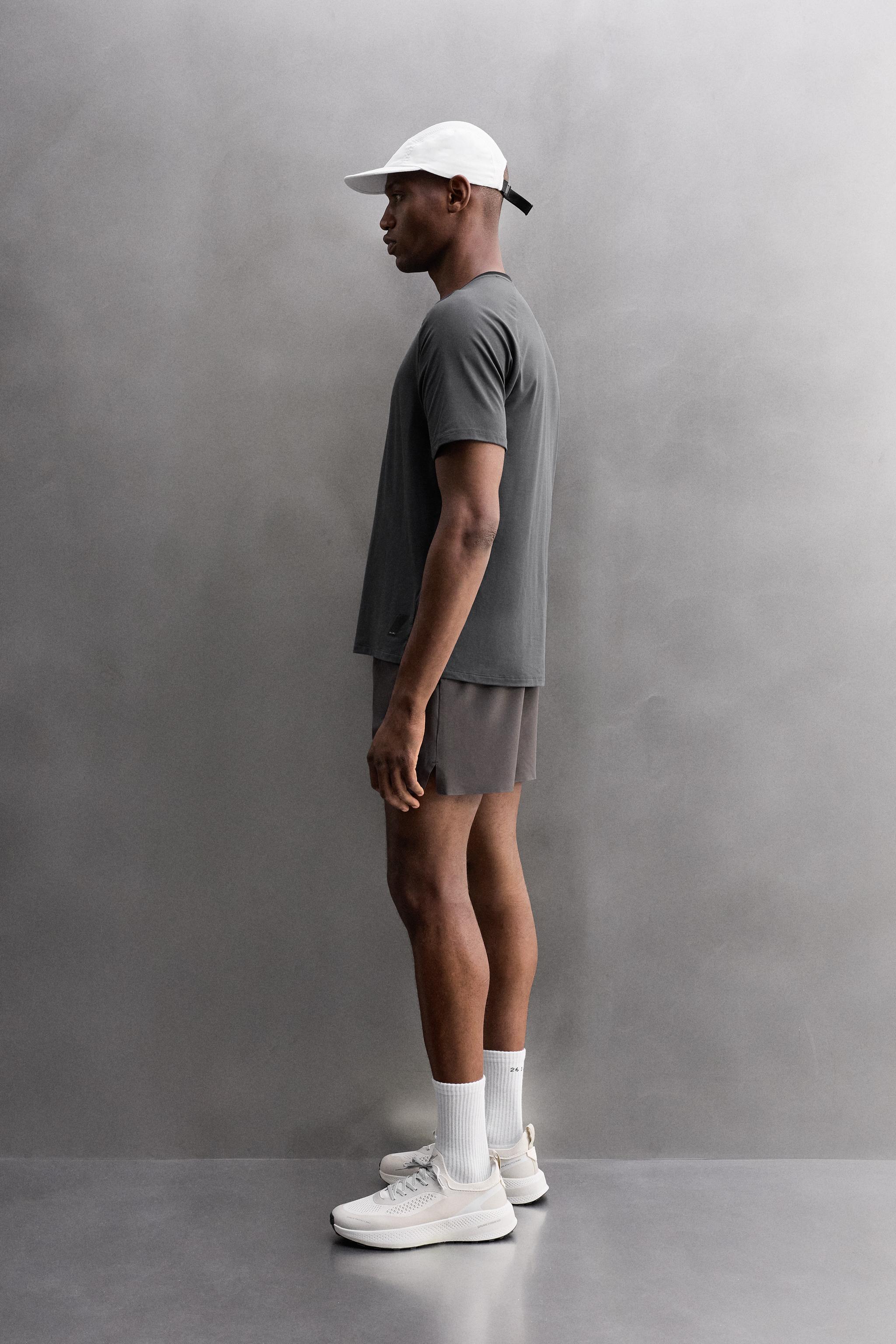 TEXTURED TRAINING T-SHIRT