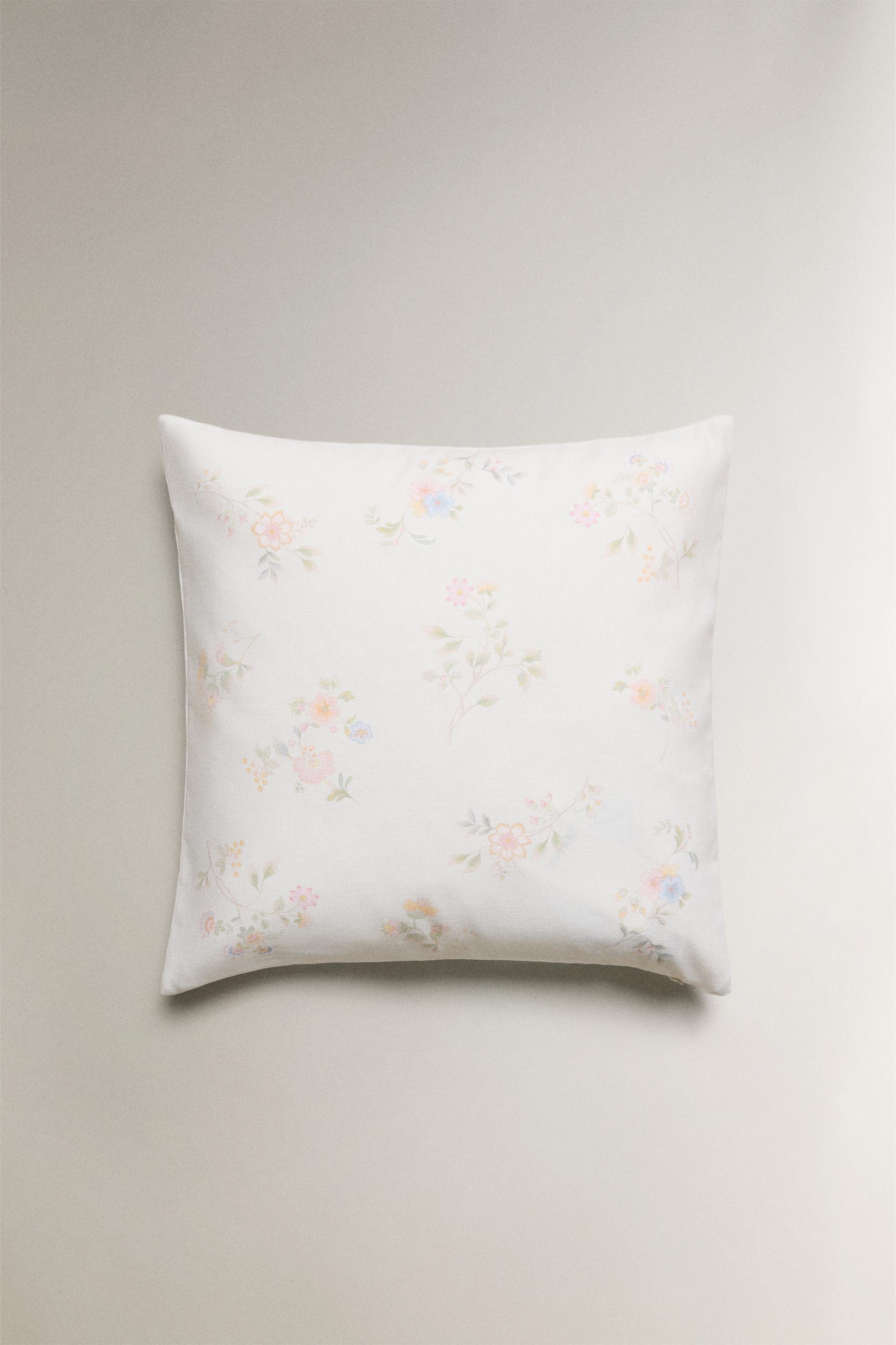 FLORAL PRINT THROW PILLOW COVER