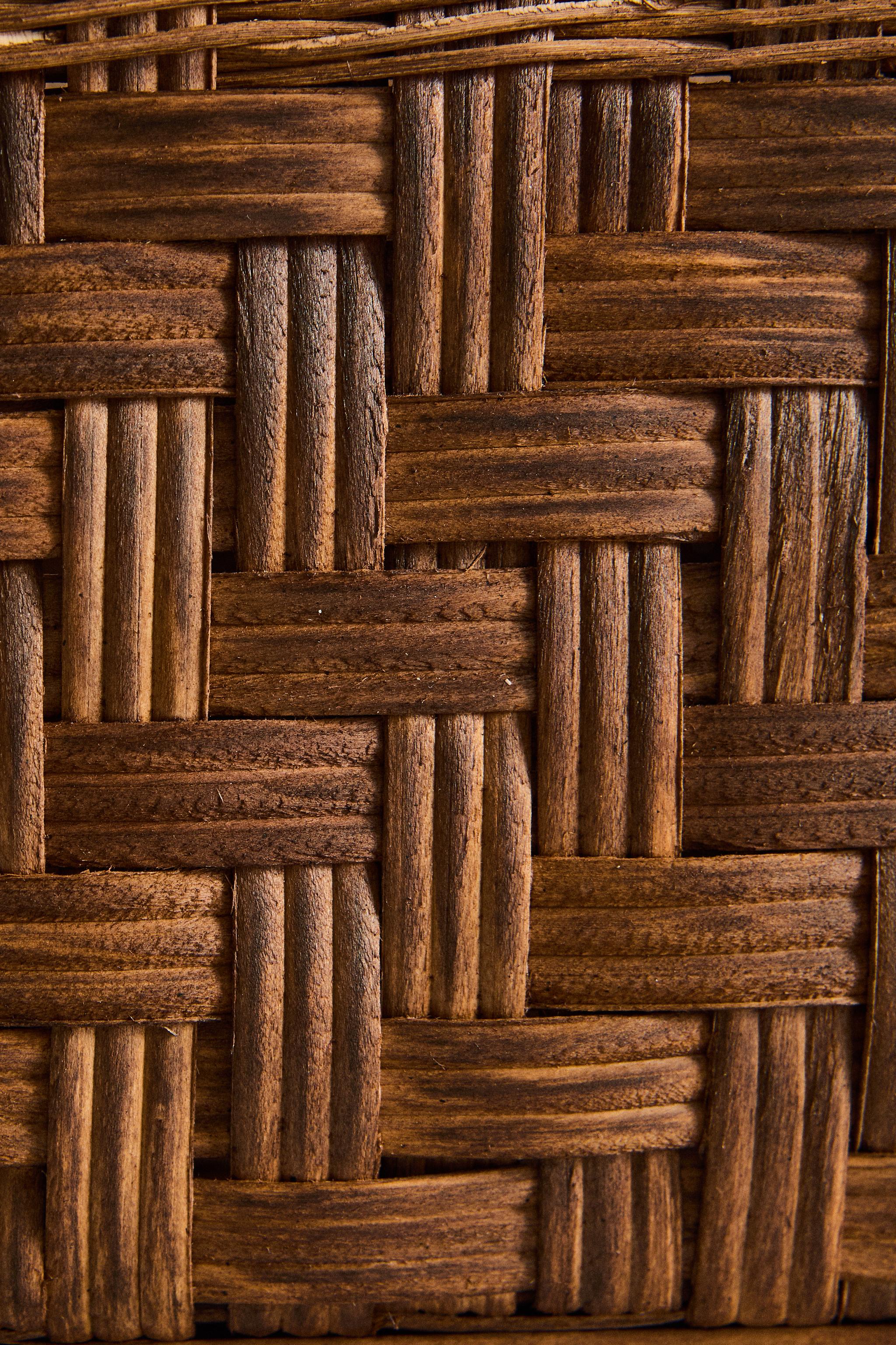 SQUARE WOODEN BASKET