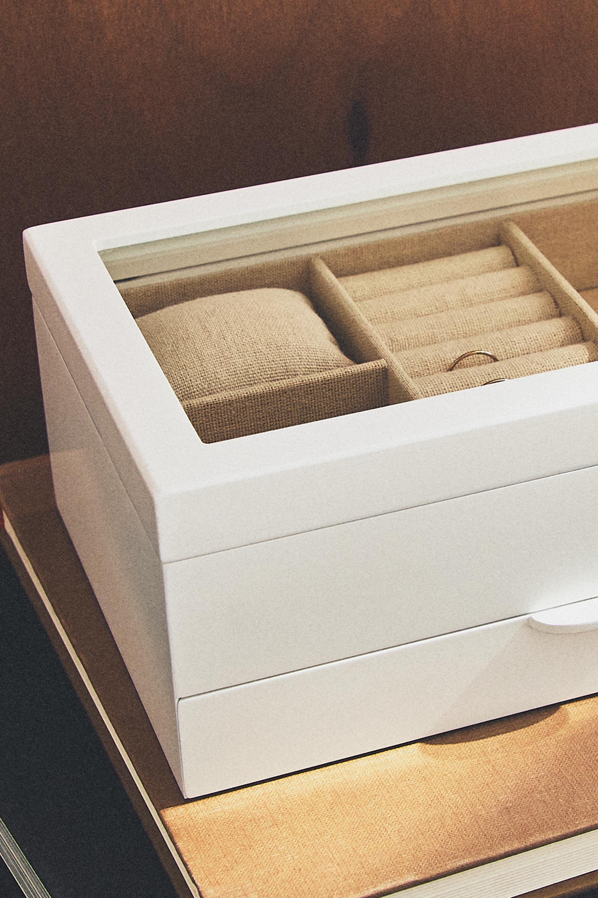 LACQUERED JEWELRY BOX WITH DRAWER