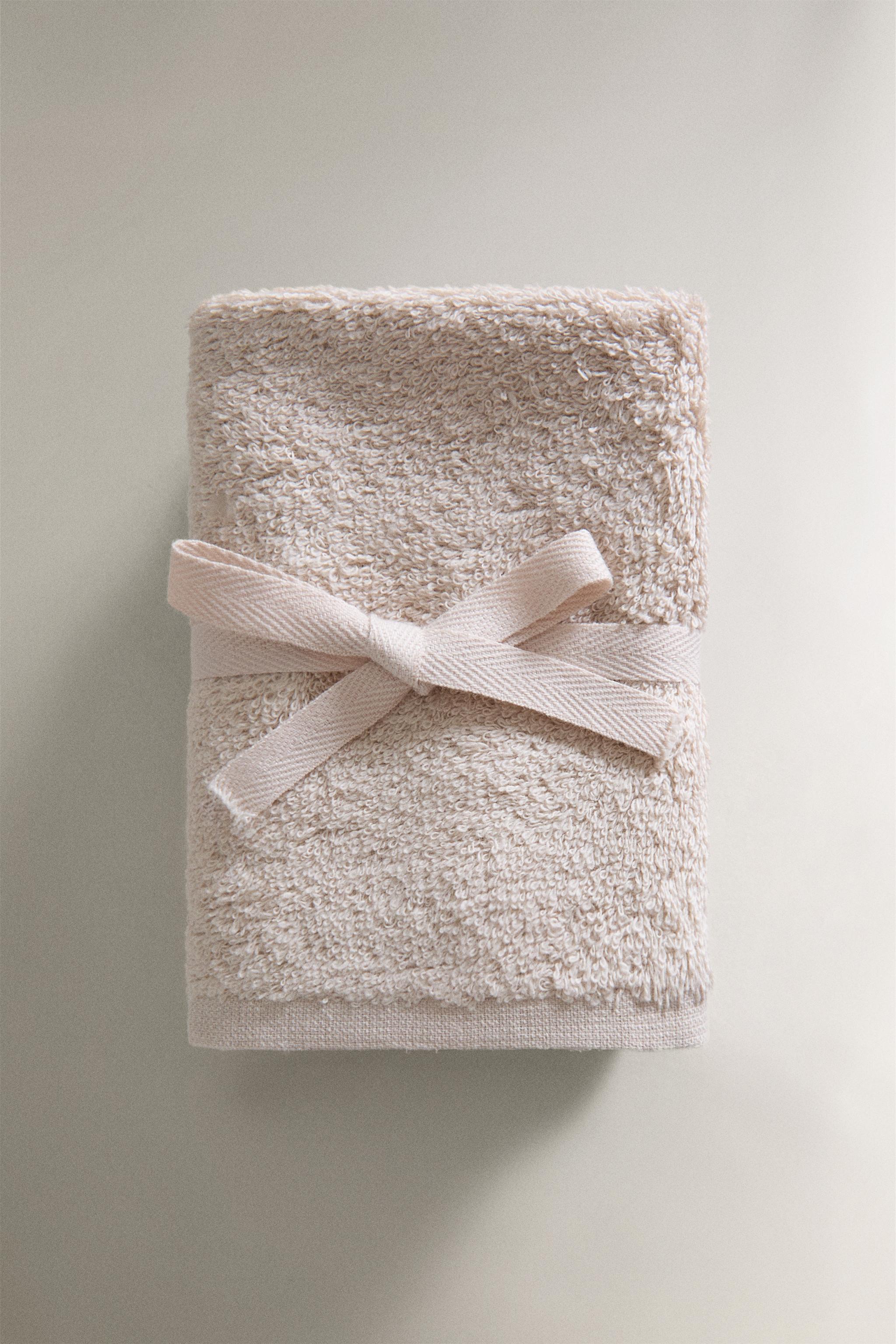 PACK OF COTTON HAND TOWELS (PACK OF 3)