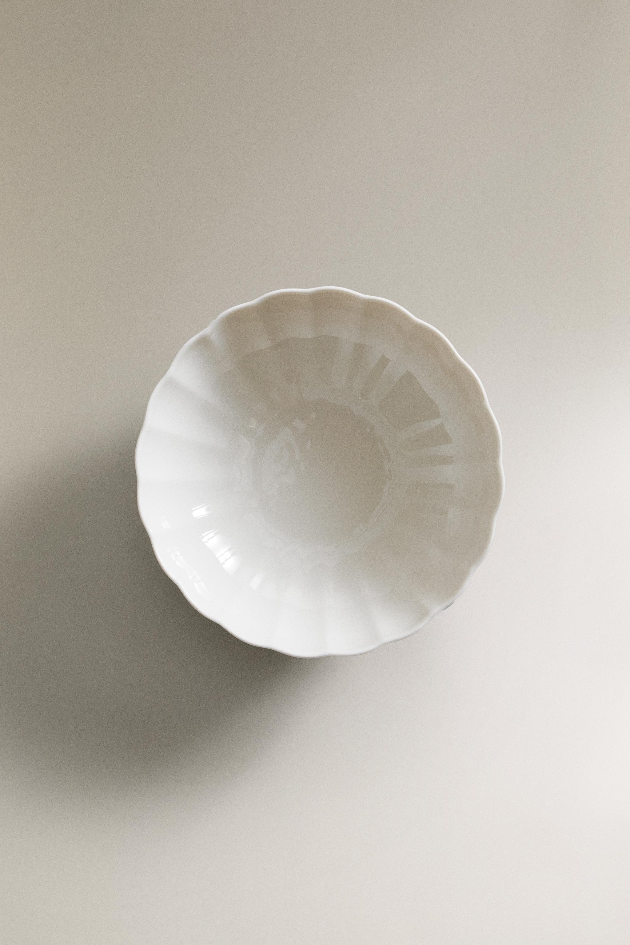 SCALLOPED PORCELAIN BOWL